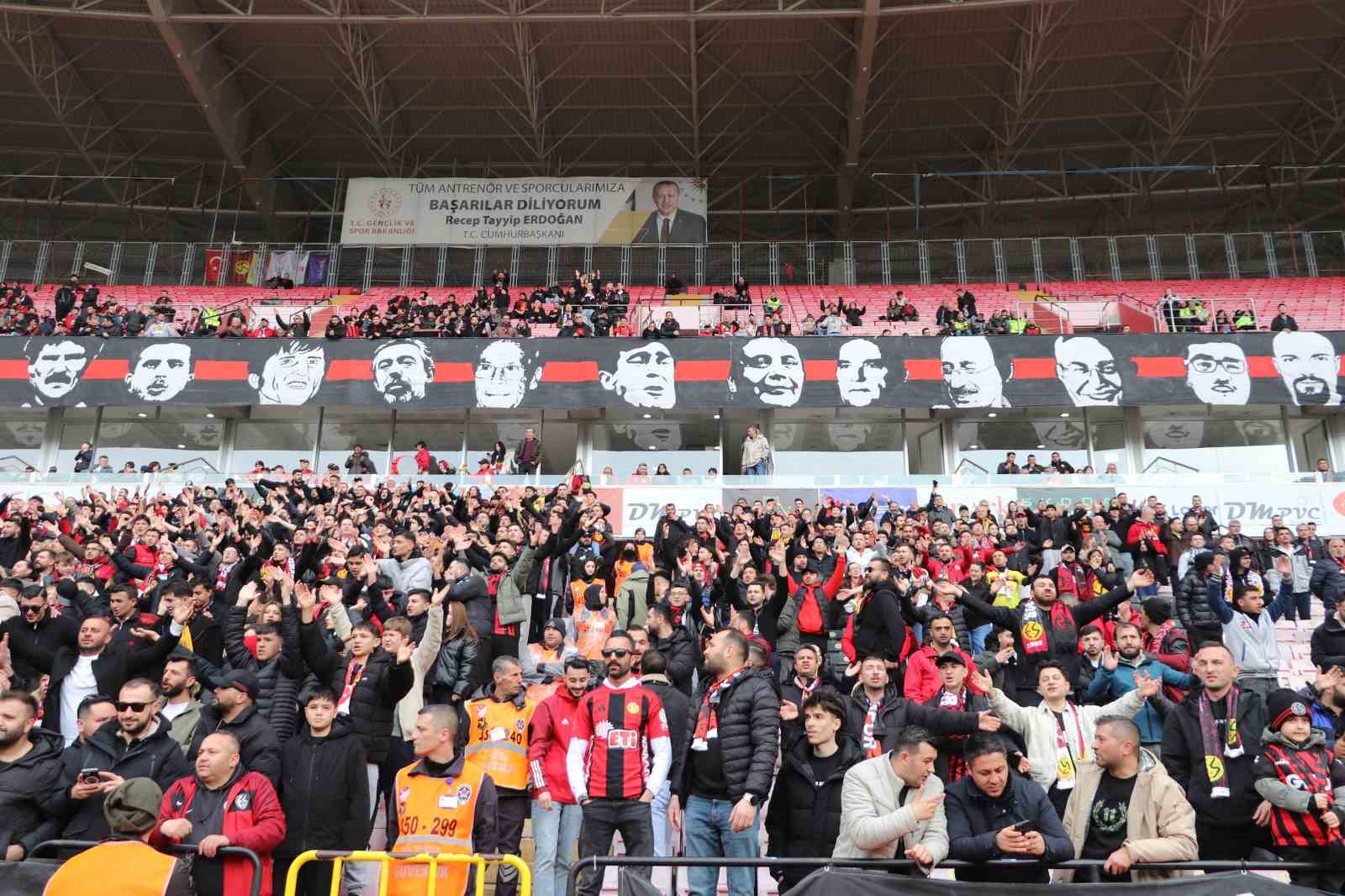 TFF 3. Lig Eskişehirspor: 2 - Tire 2021: 0
