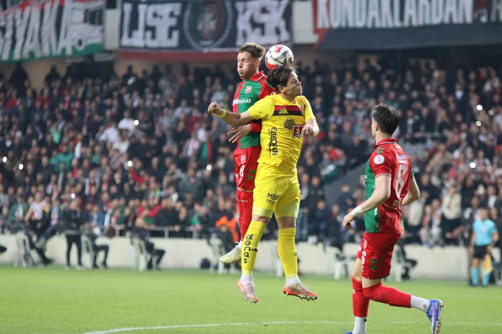 TFF 3. Lig: Karşıyaka: 0 - Eskişehirspor: 0
