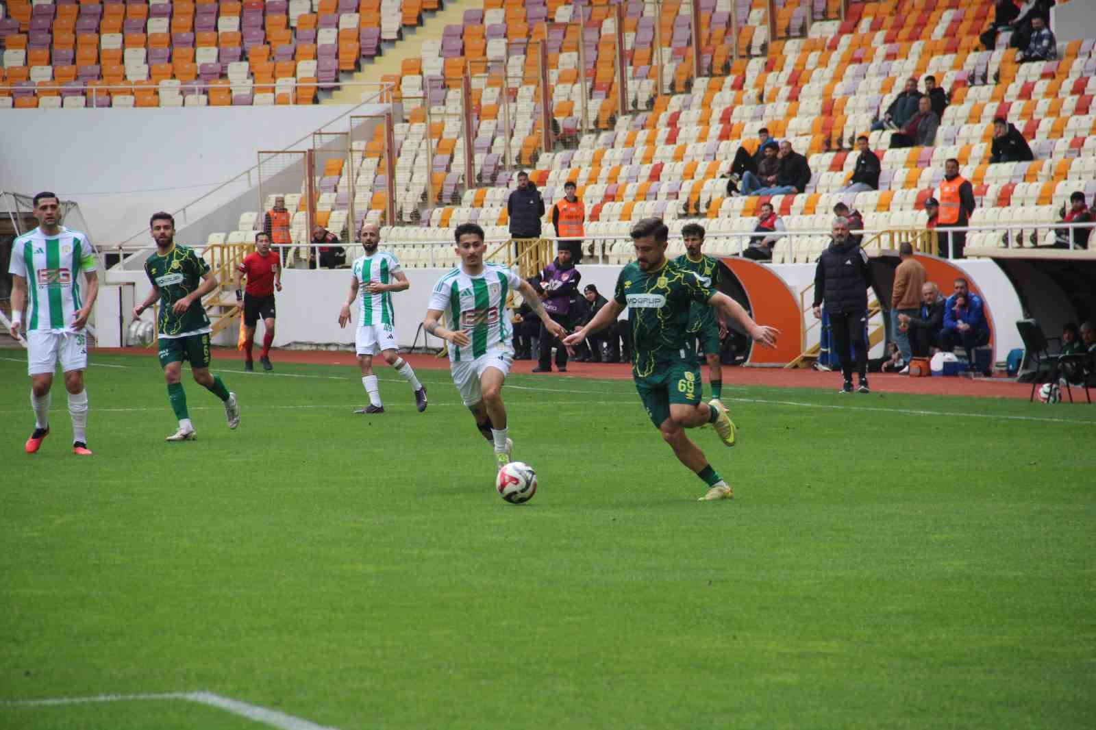 TFF 3. Lig: Malatya Yeşilyurtspor: 3 - Osmaniyespor: 2
