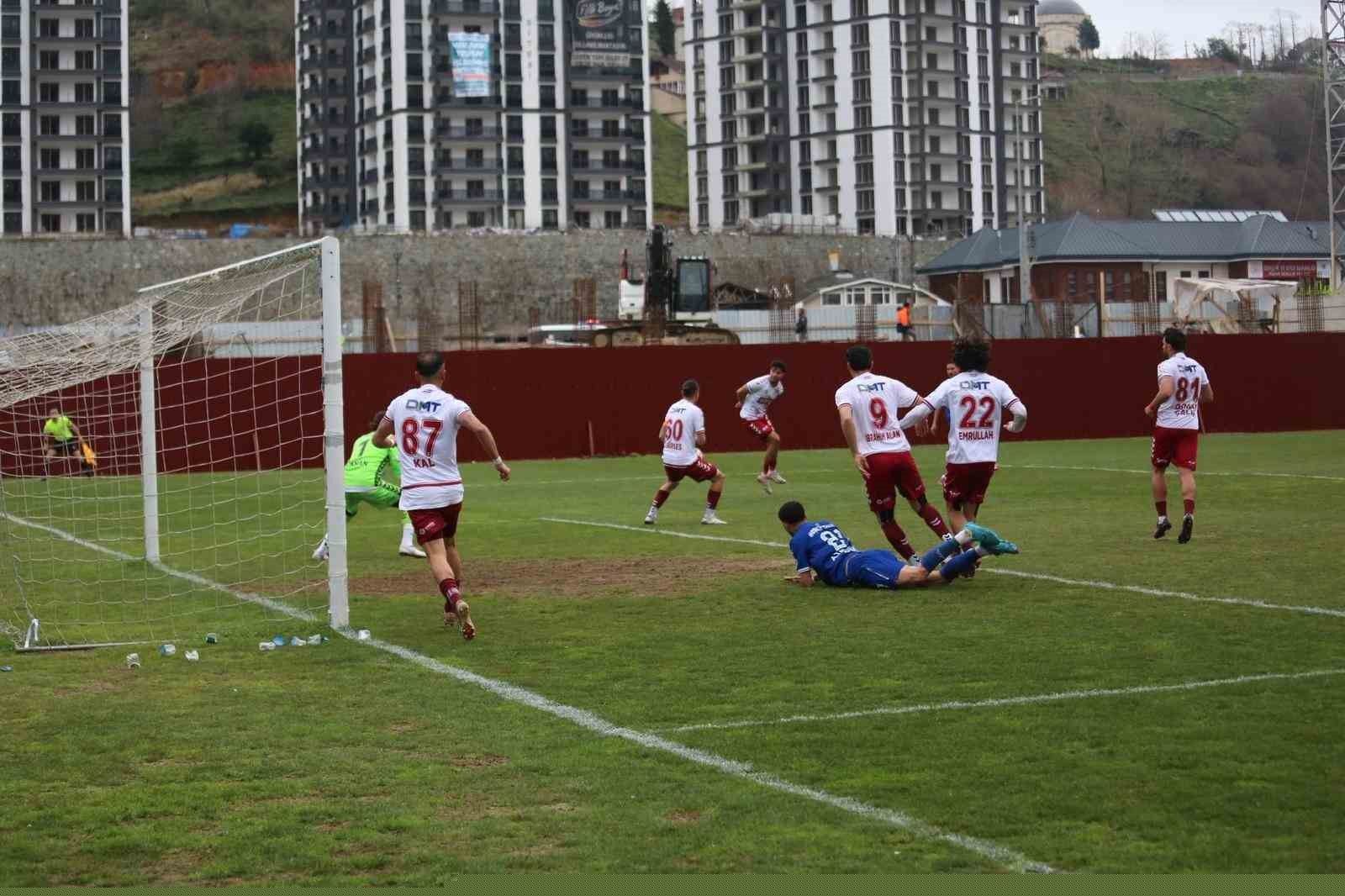 TFF 3. Lig: Pazarspor:0 - Tokat Belediyespor:0
TFF 3. Lig: Pazarspor:0 - Tokat Belediyespor:0