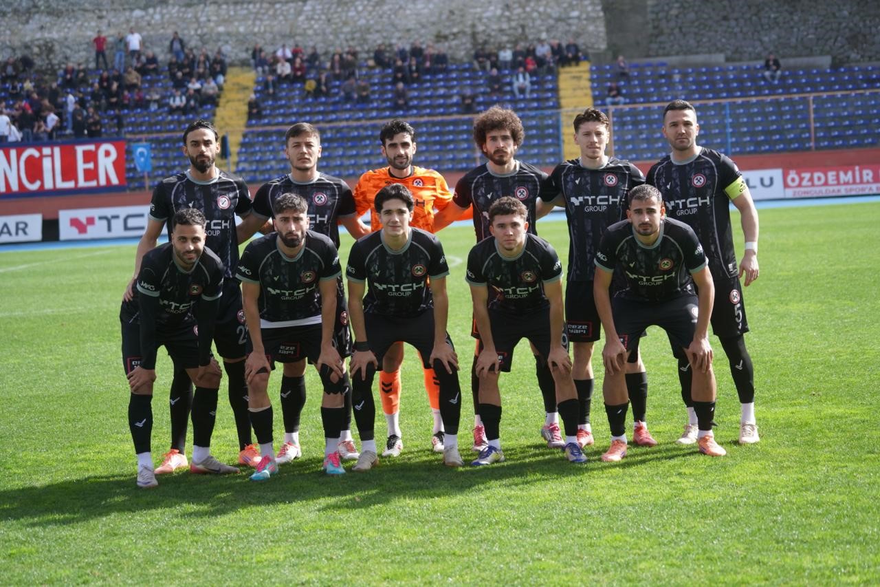 TFF 3. Lig: Zonguldakspor: 1 - Çayelispor: 2
TFF 3. Lig: Zonguldakspor: 1 - Çayelispor: 2