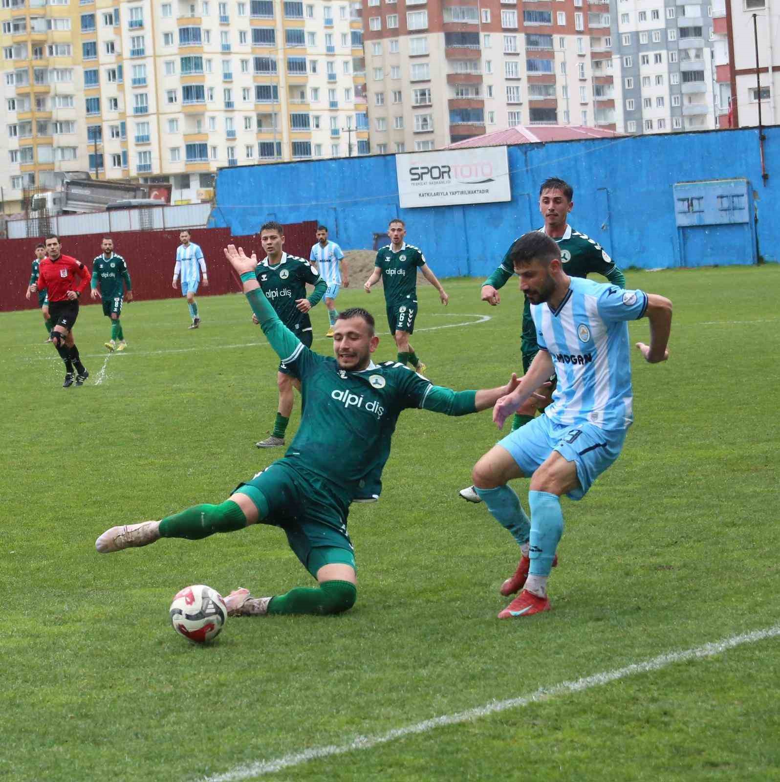TFF 3.Lig: Pazarspor: 0 - Giresunspor:0
