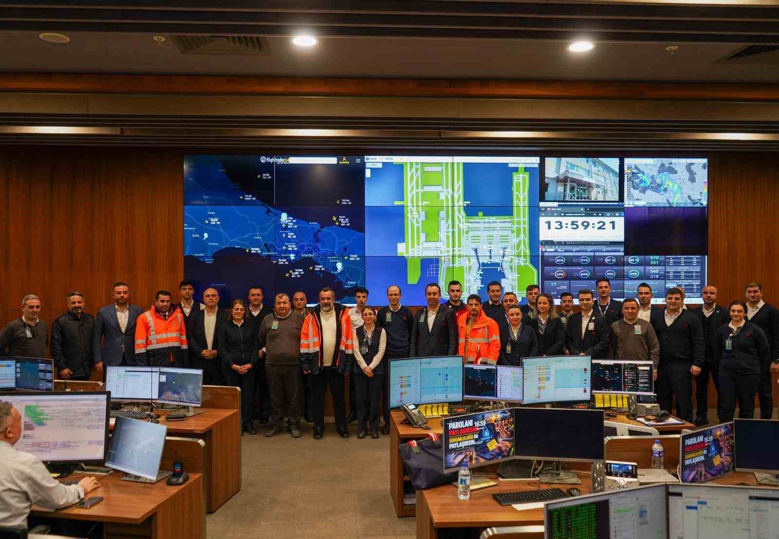 TGS Yer Hizmetleri Genel Müdürü Akyurt, personelle bayramlaştı
