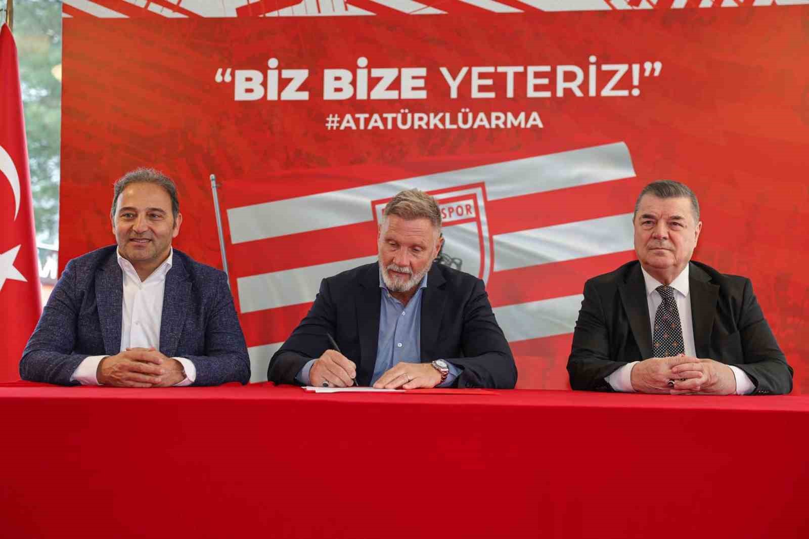 Thorsten Fink: "Samsunspor’u daha ileriye taşımak için buradayım"
