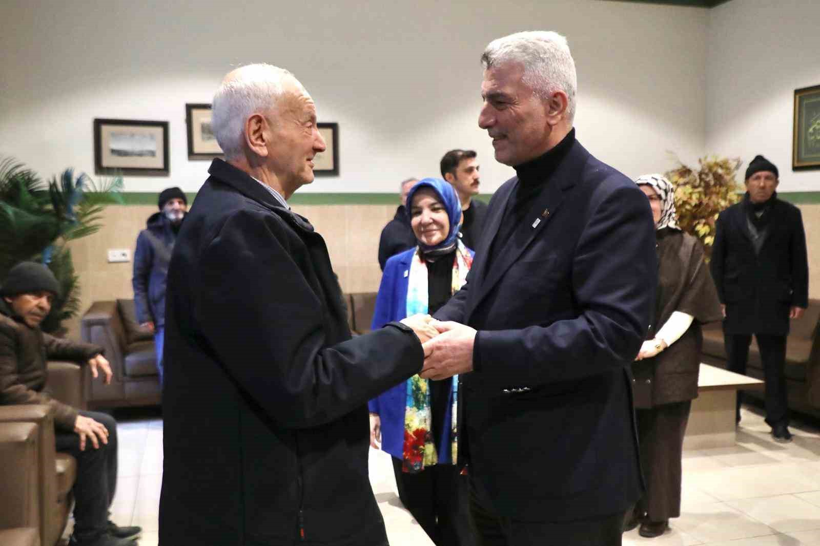 Ticaret Bakanı Bolat, Darülaceze’yi ziyaret etti
