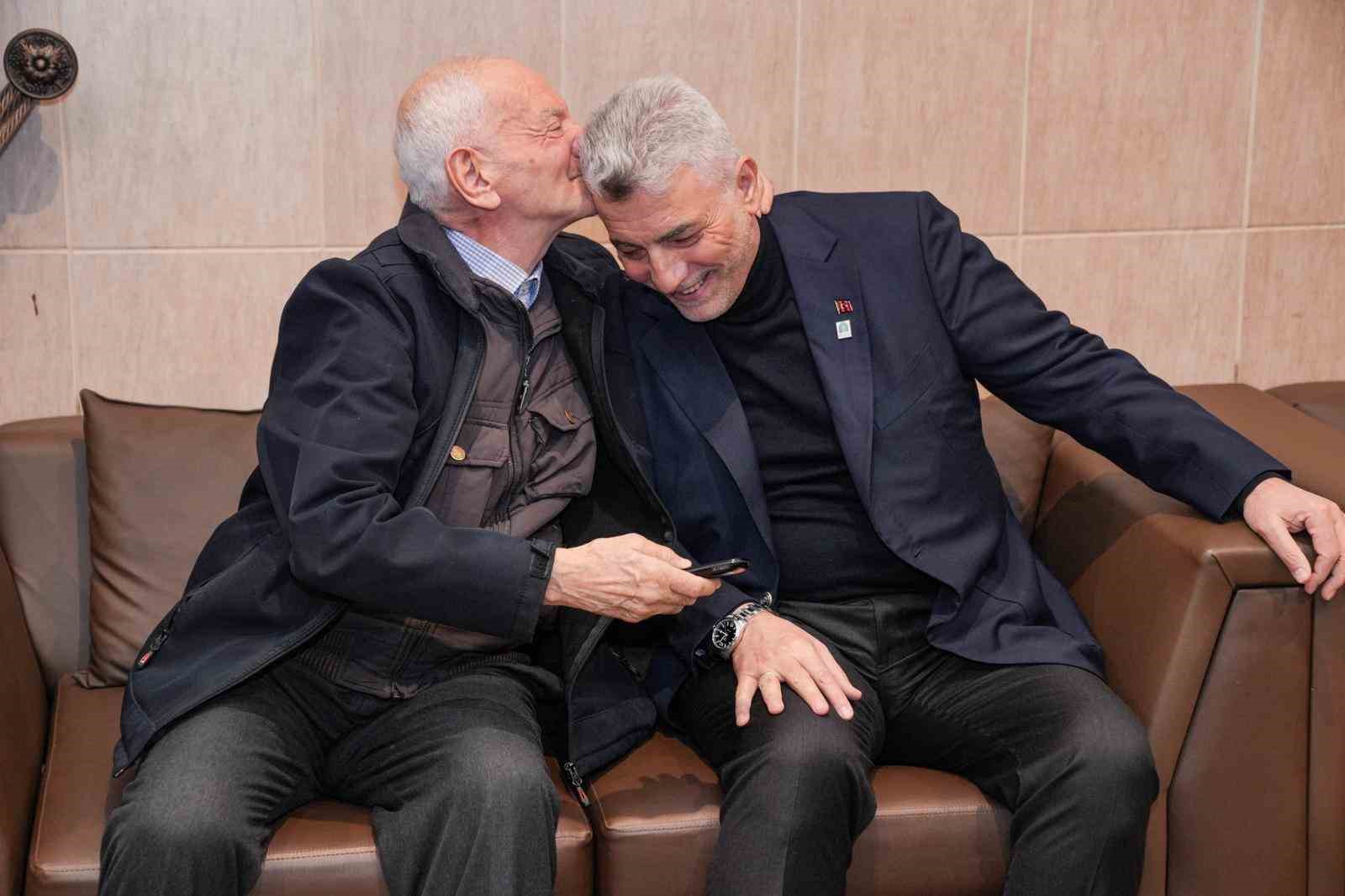 Ticaret Bakanı Bolat, Darülaceze’yi ziyaret etti
