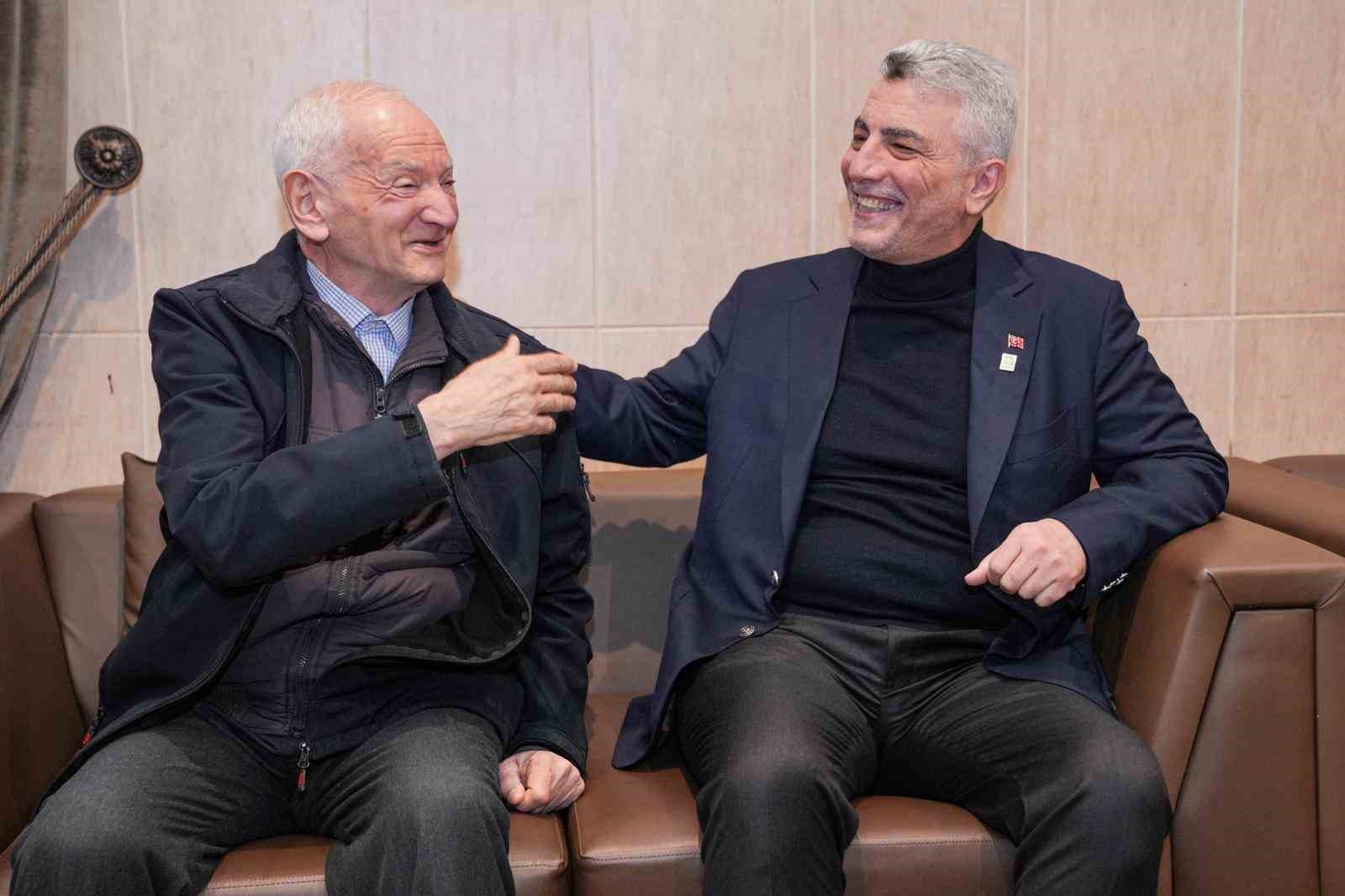 Ticaret Bakanı Bolat, Darülaceze’yi ziyaret etti
