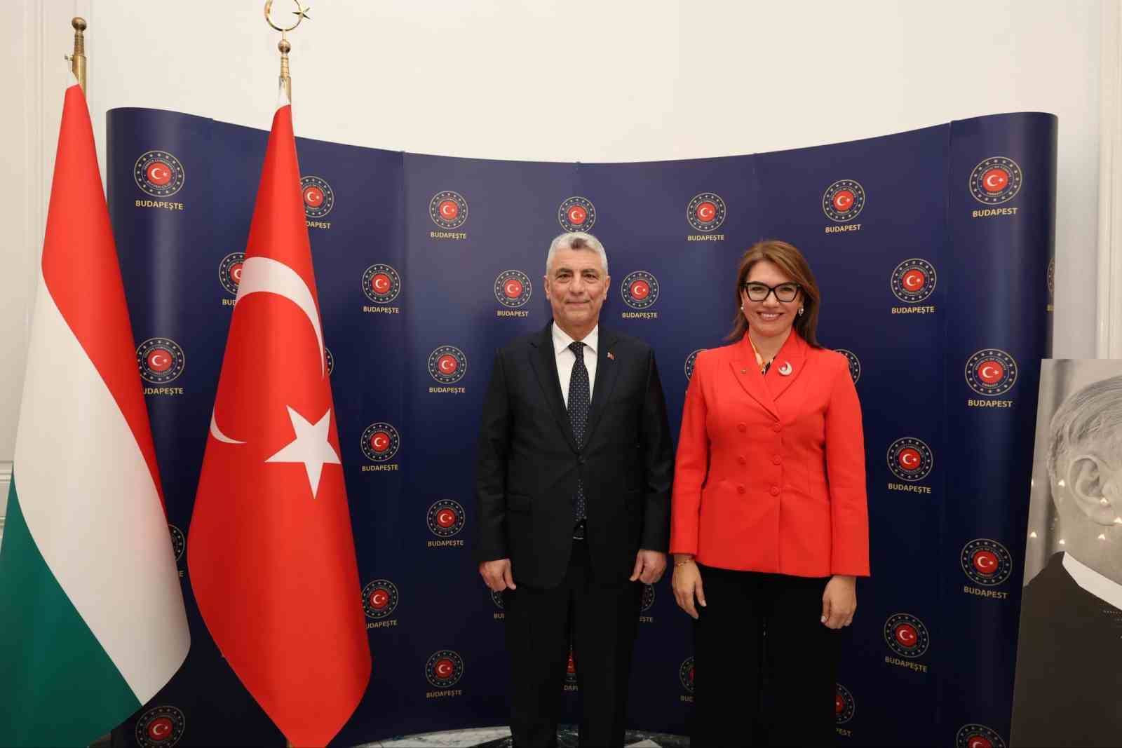 Ticaret Bakanı Bolat, Macaristan’da
