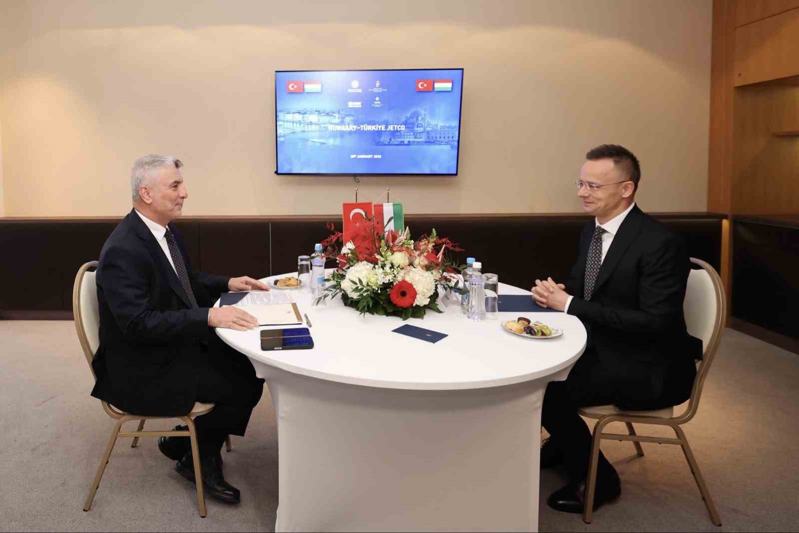 Ticaret Bakanı Bolat, Macaristan’da
