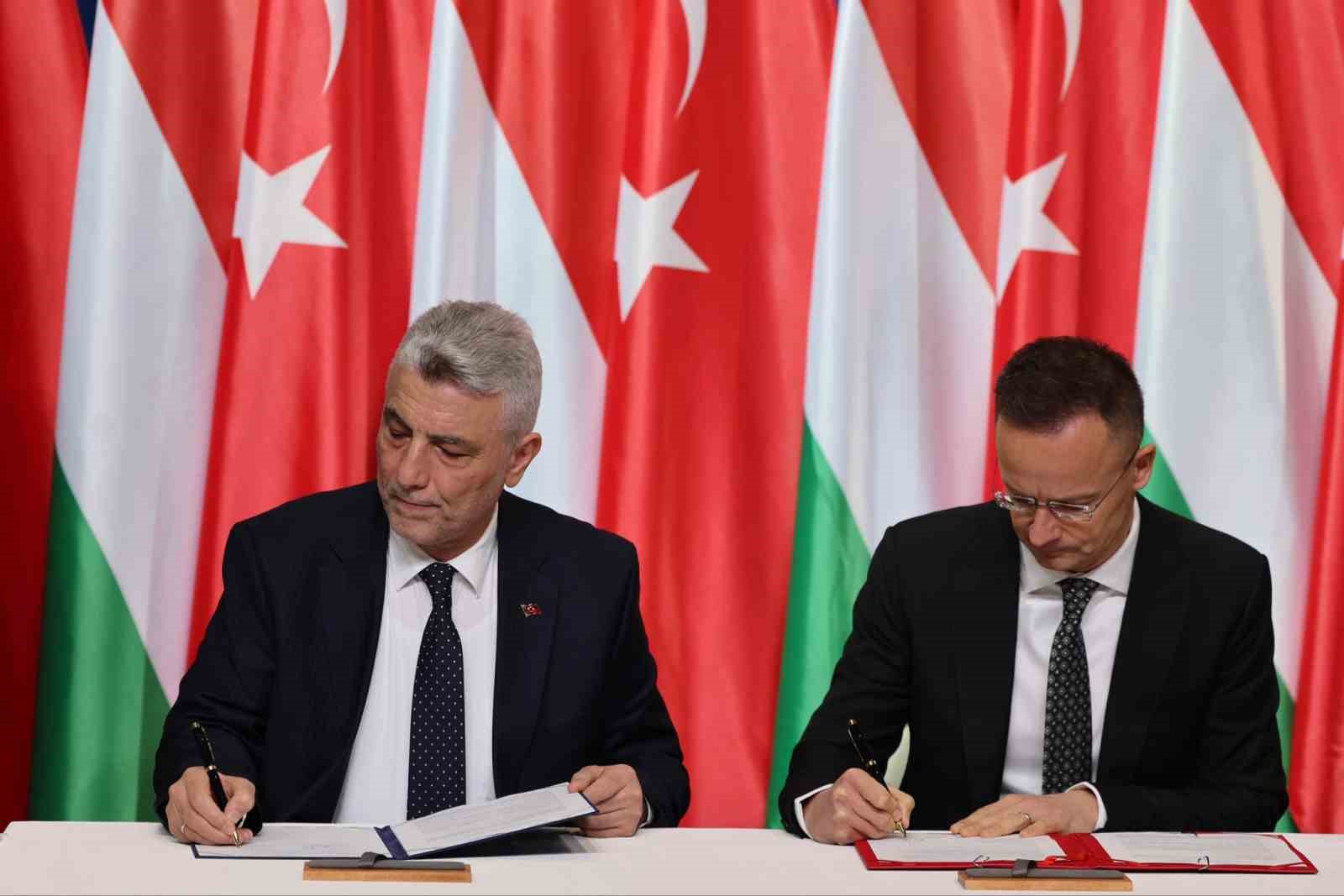 Ticaret Bakanı Bolat, Macaristan’da
