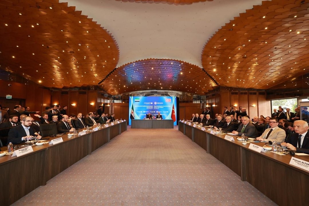 Ticaret Bakanı Bolat, Suriye Ekonomi ve Sanayi Bakanı el-Şa’ar ile görüştü
