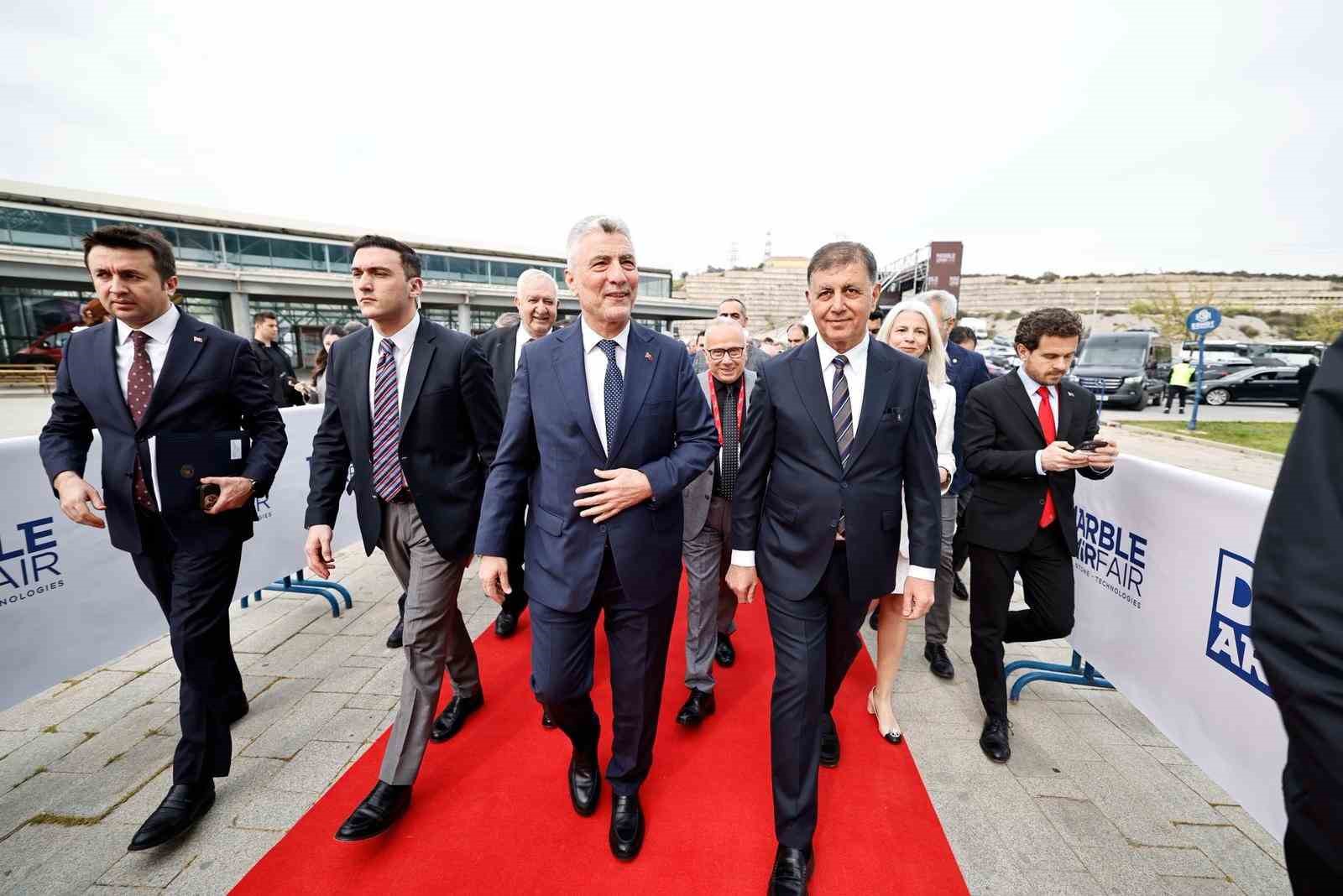 Ticaret Bakanı Ömer Bolat: "İşlenmiş ürün ihracatında yüzde 65’lik hacmi teknoloji ile yüzde 90’lara çıkaracağız"
