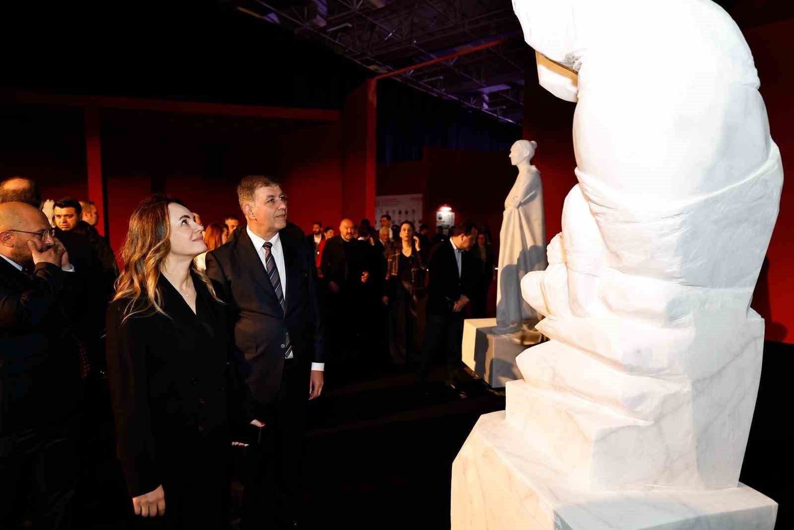 Ticaret Bakanı Ömer Bolat: "İşlenmiş ürün ihracatında yüzde 65’lik hacmi teknoloji ile yüzde 90’lara çıkaracağız"
