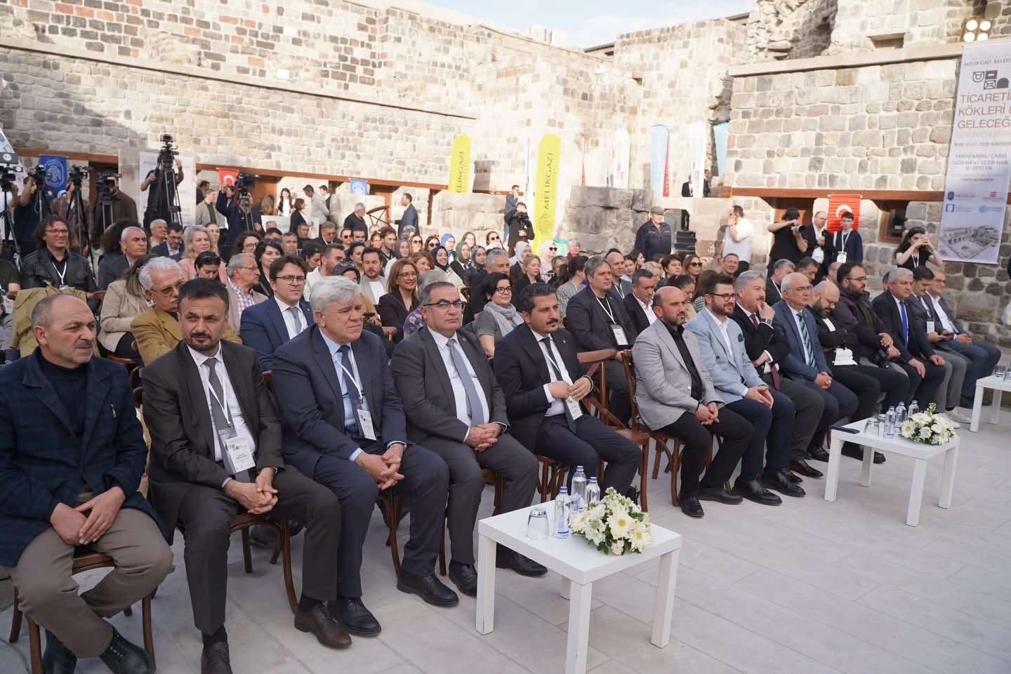 Ticaretin Kökleri ve Geleceği Vizyon Çalıştayı Gön Han’da başladı
