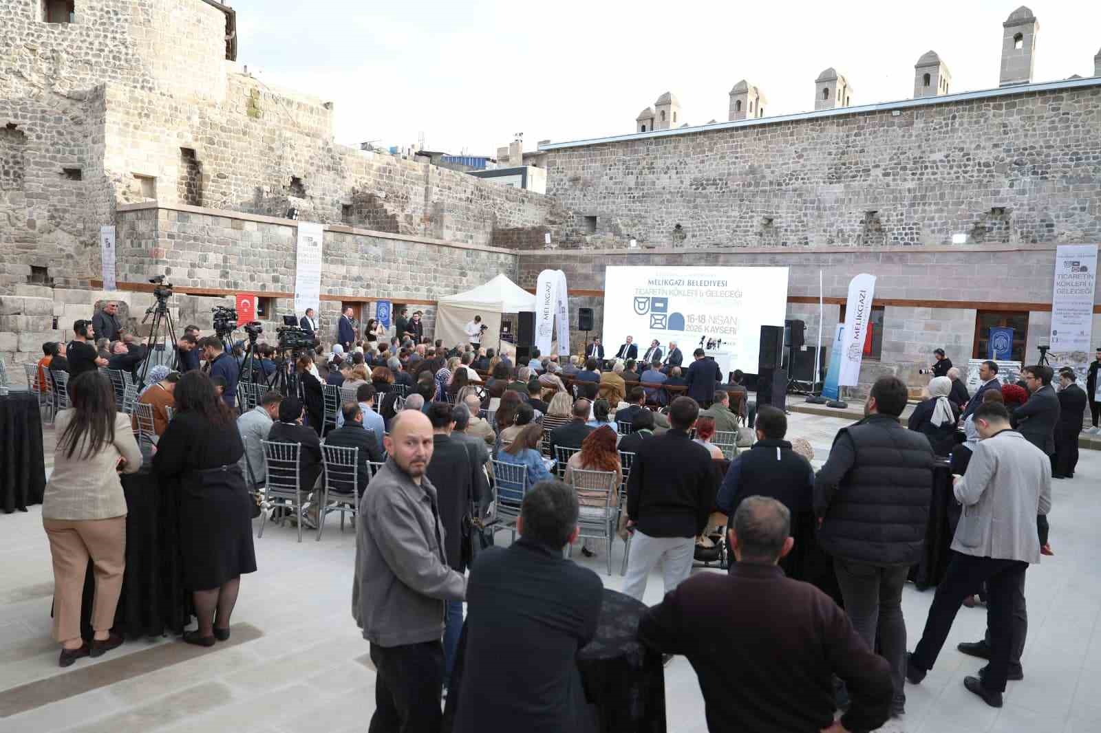 Ticaretin Kökleri ve Geleceği Vizyon Çalıştayı Gön Han’da başladı
