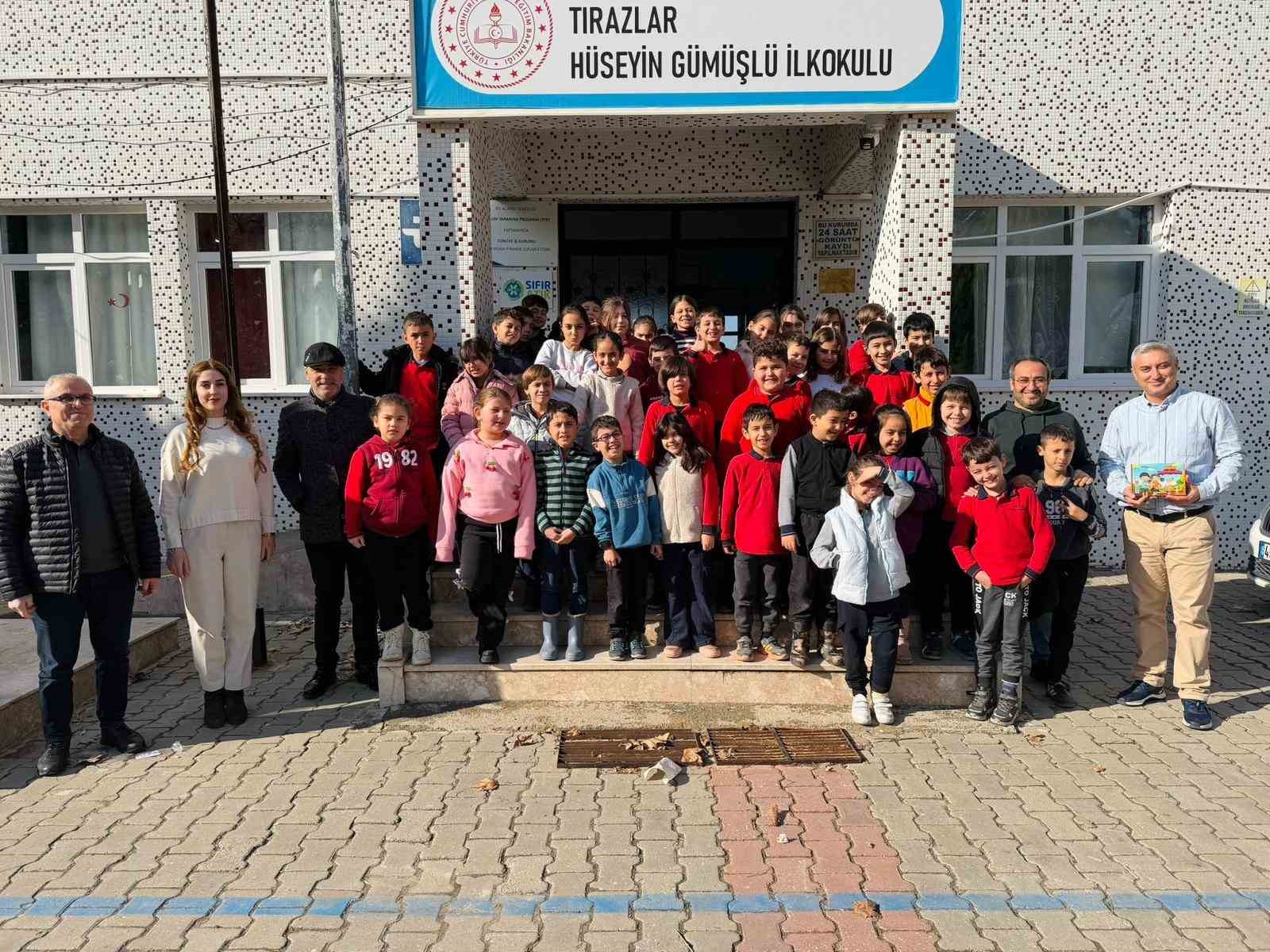 Tırazlar Hüseyin Gümüşlü İlkokulu’nda yazar-öğrenci buluşması
