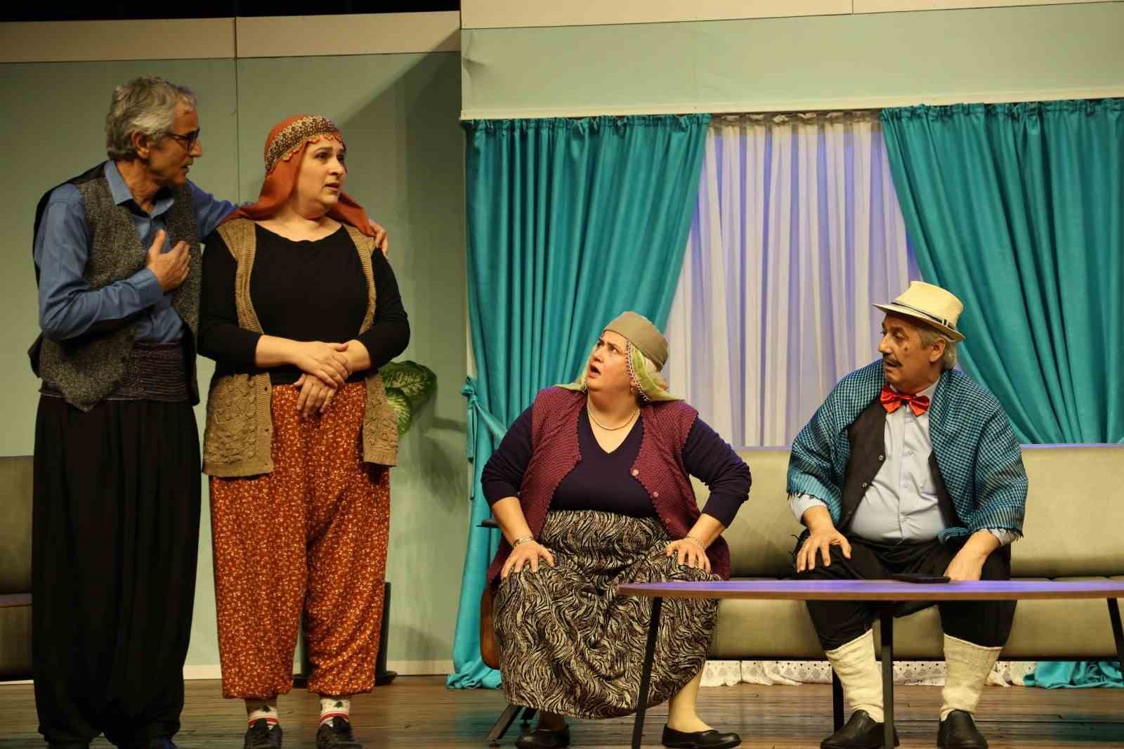 Tiyatro tutkunları Atakum’da buluştu
