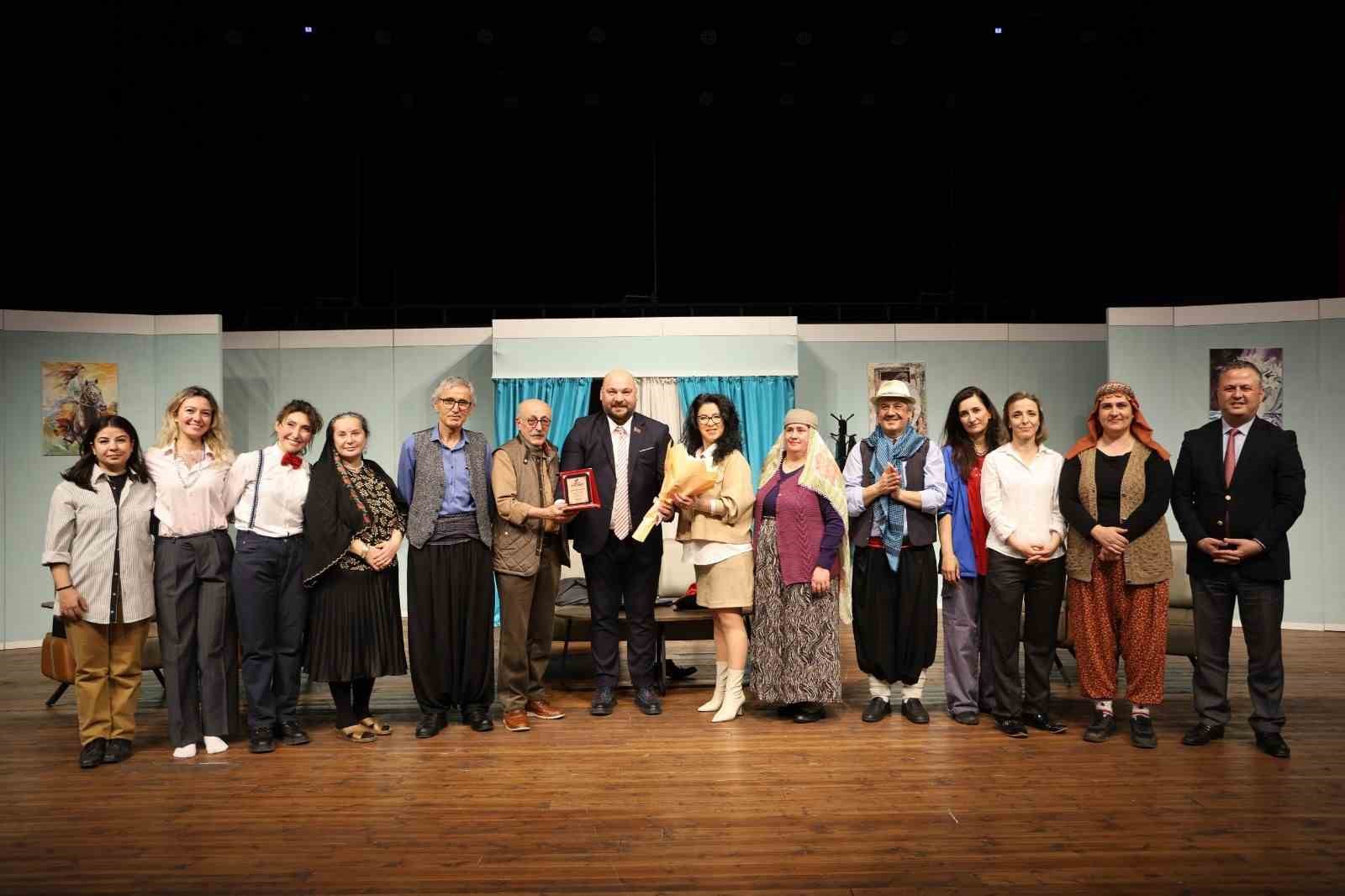 Tiyatro tutkunları Atakum’da buluştu
