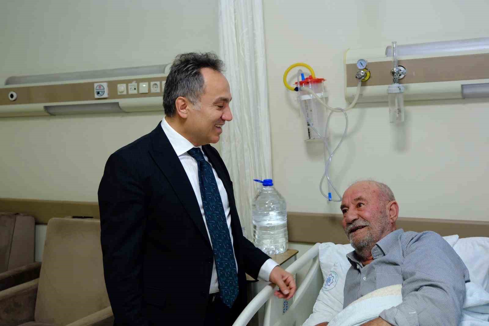 TOGÜ Hastanesi’nde herkese açık sabah çorbası uygulaması
TOGÜ Hastanesi’nde herkese açık sabah çorbası uygulaması