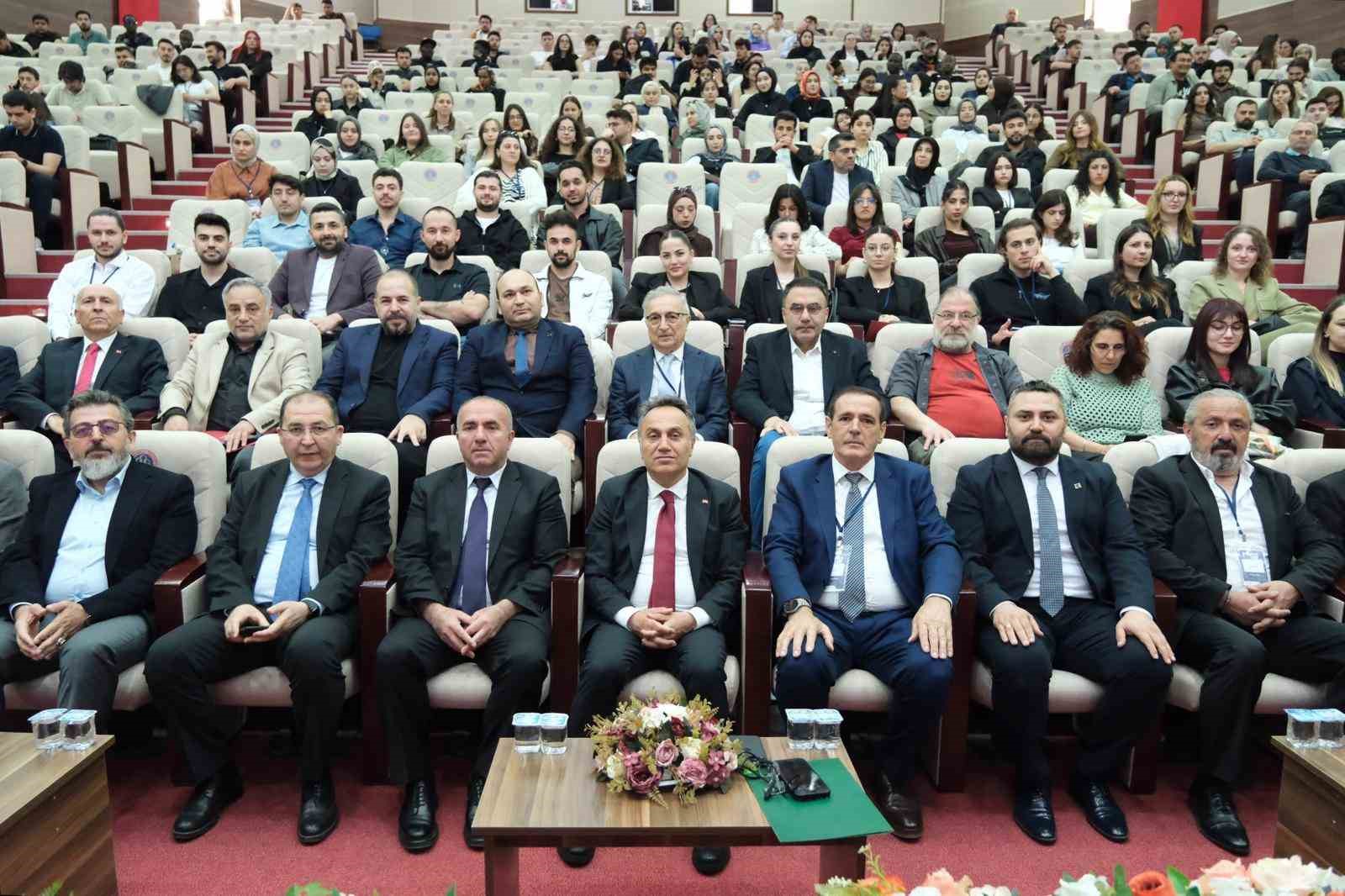 TOGÜ’de geleceği şekillendiren fikirler yarıştı
