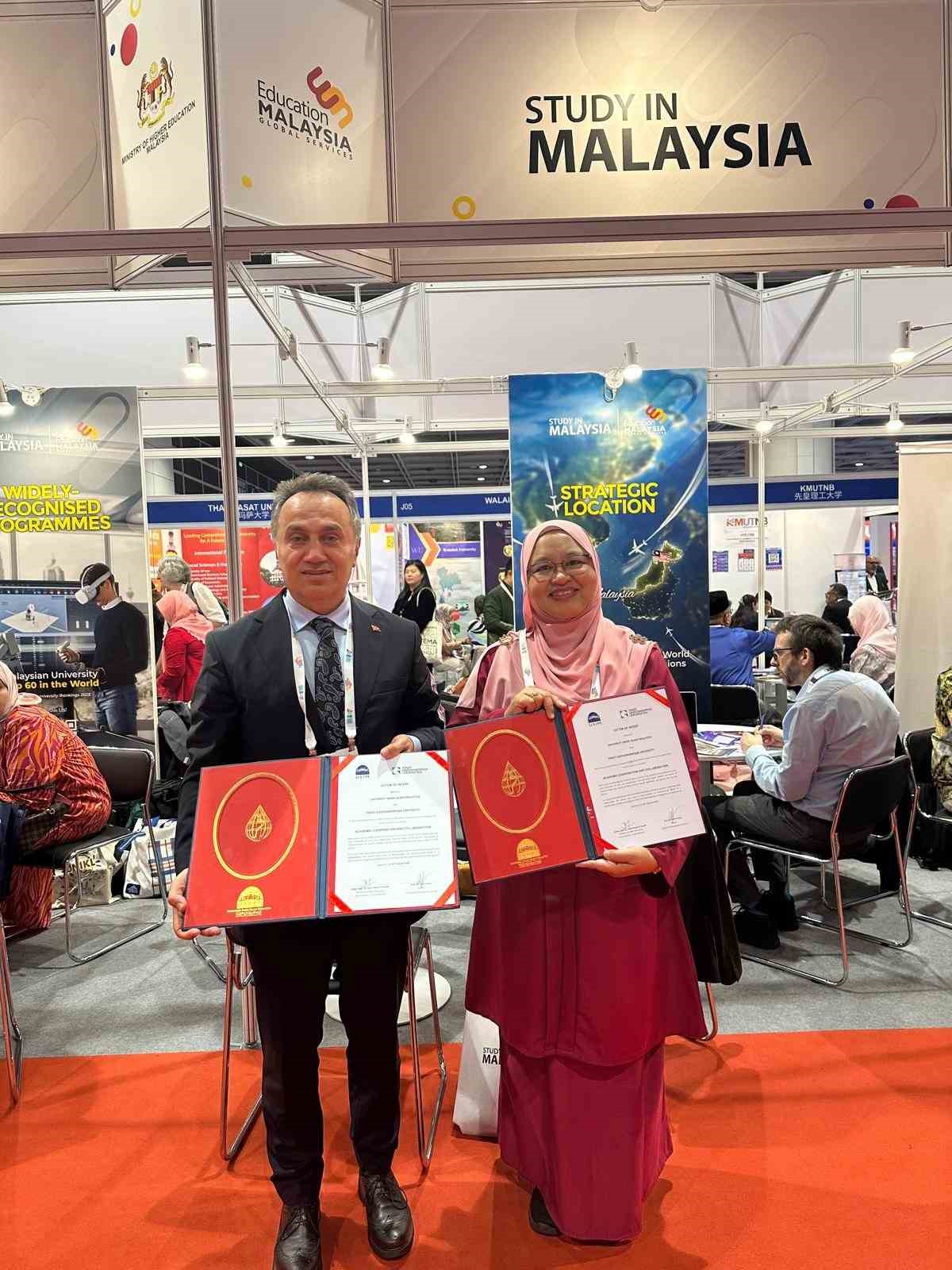 TOGÜ’den APAIE 2026’da uluslararası iş birliği atağı
TOGÜ’den APAIE 2026’da uluslararası iş birliği atağı