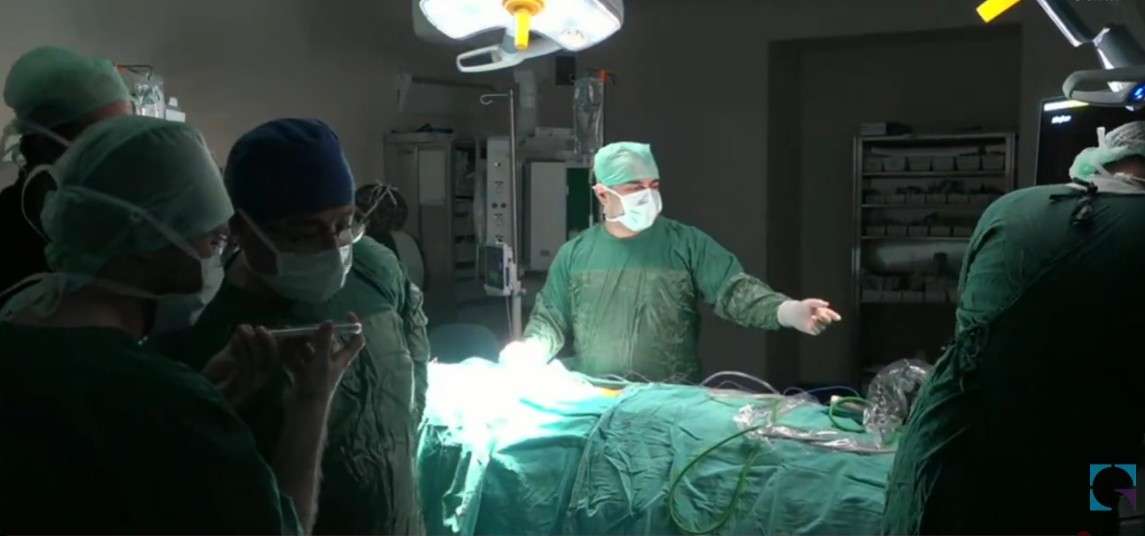 TOGÜ’nün düzenlediği tıp kongresinde canlı ameliyat heyecanı yaşandı
