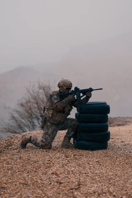 Tokat özel harekât polislerinden nefes kesen tatbikat

