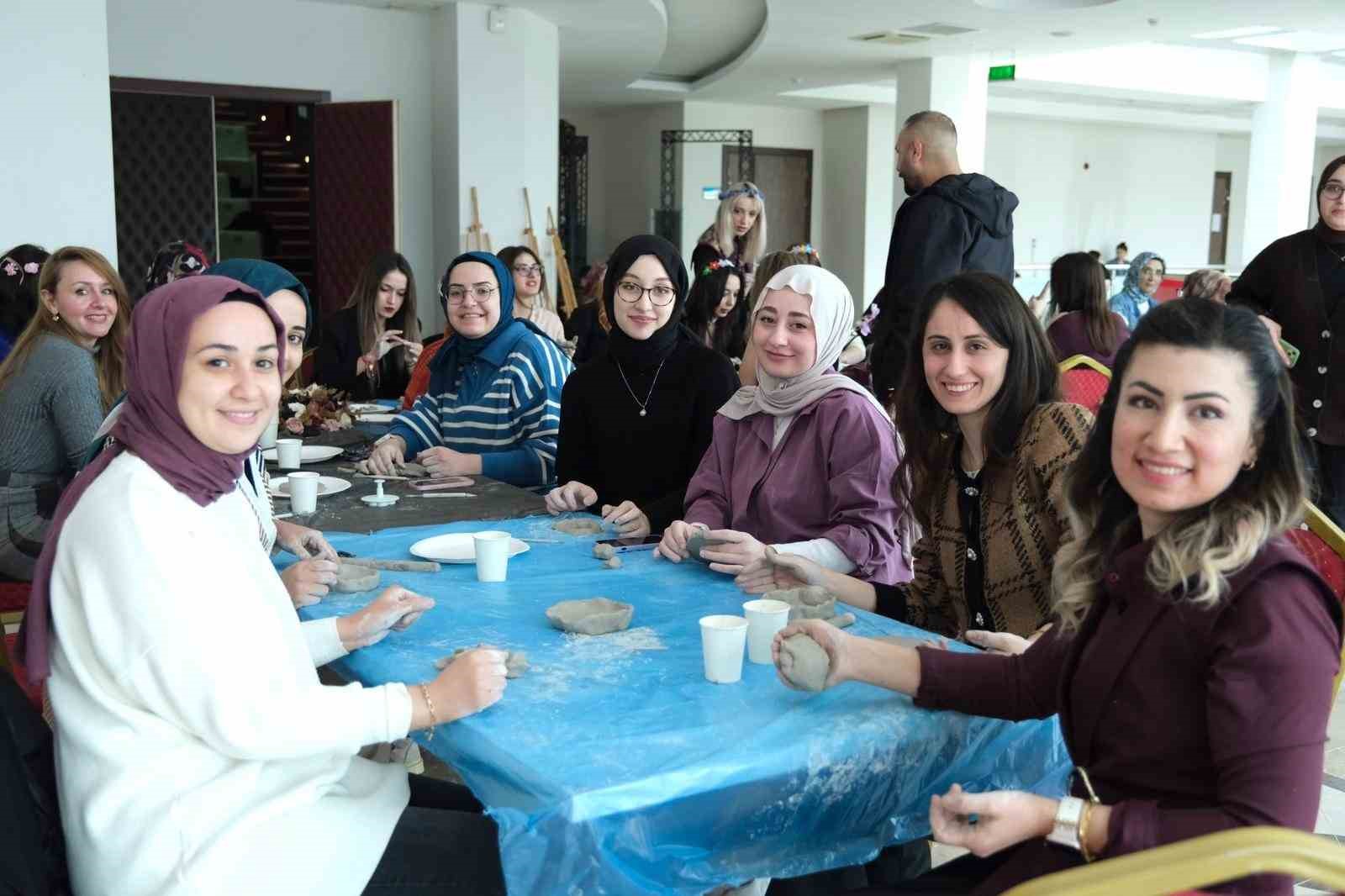 Tokatlı kadınlar kil atöyesine girip hünerlerini sergiledi
