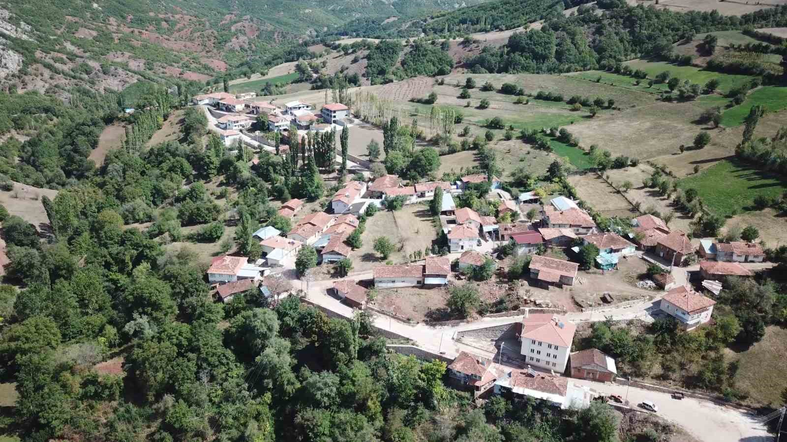 Tokat’ta bir beldenin haritası değişerek ikiye bölündü
