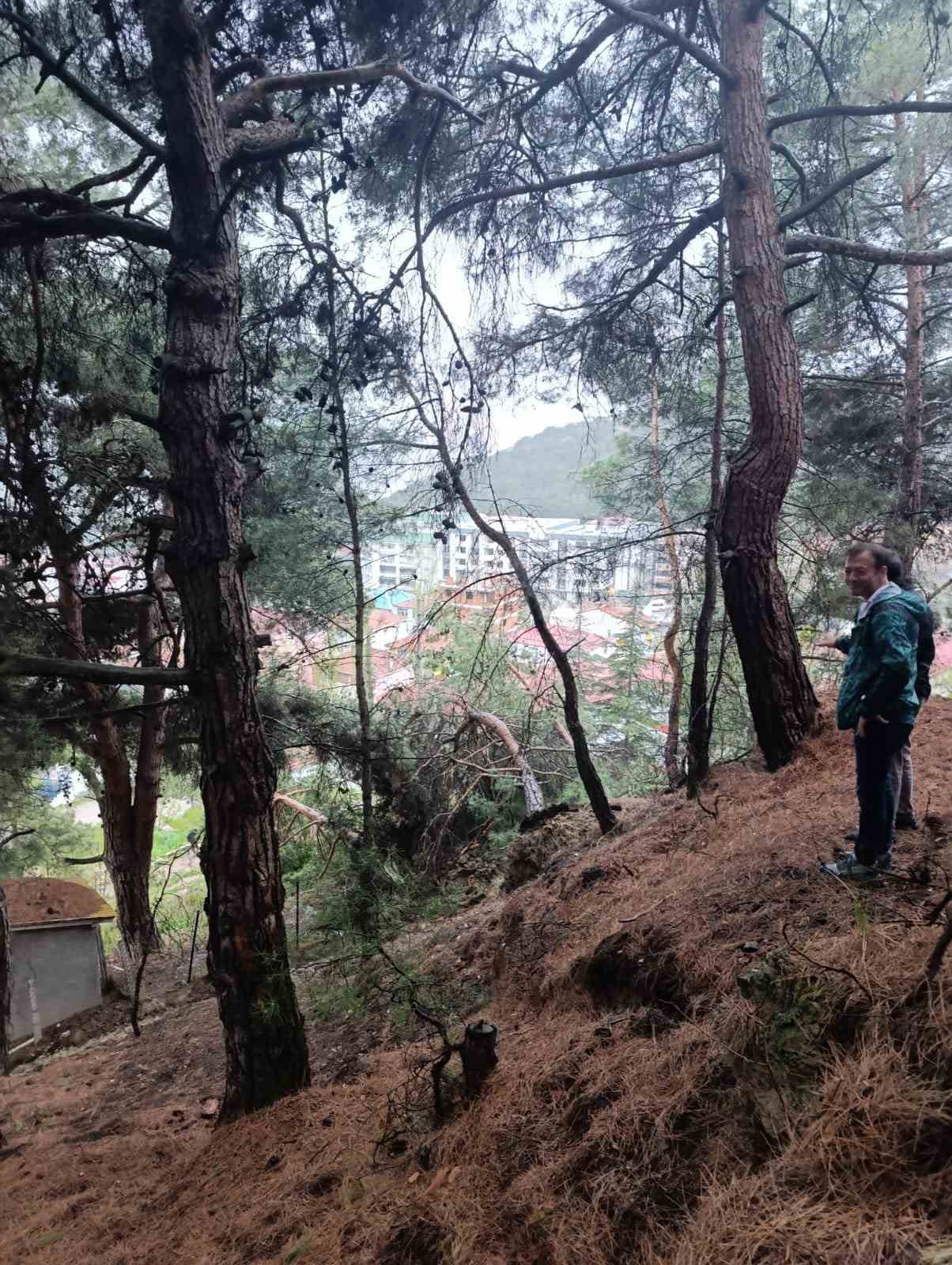 Tokat’ta heyelan ve kaya düşmesi nedeniyle 13 daire tahliye edildi
