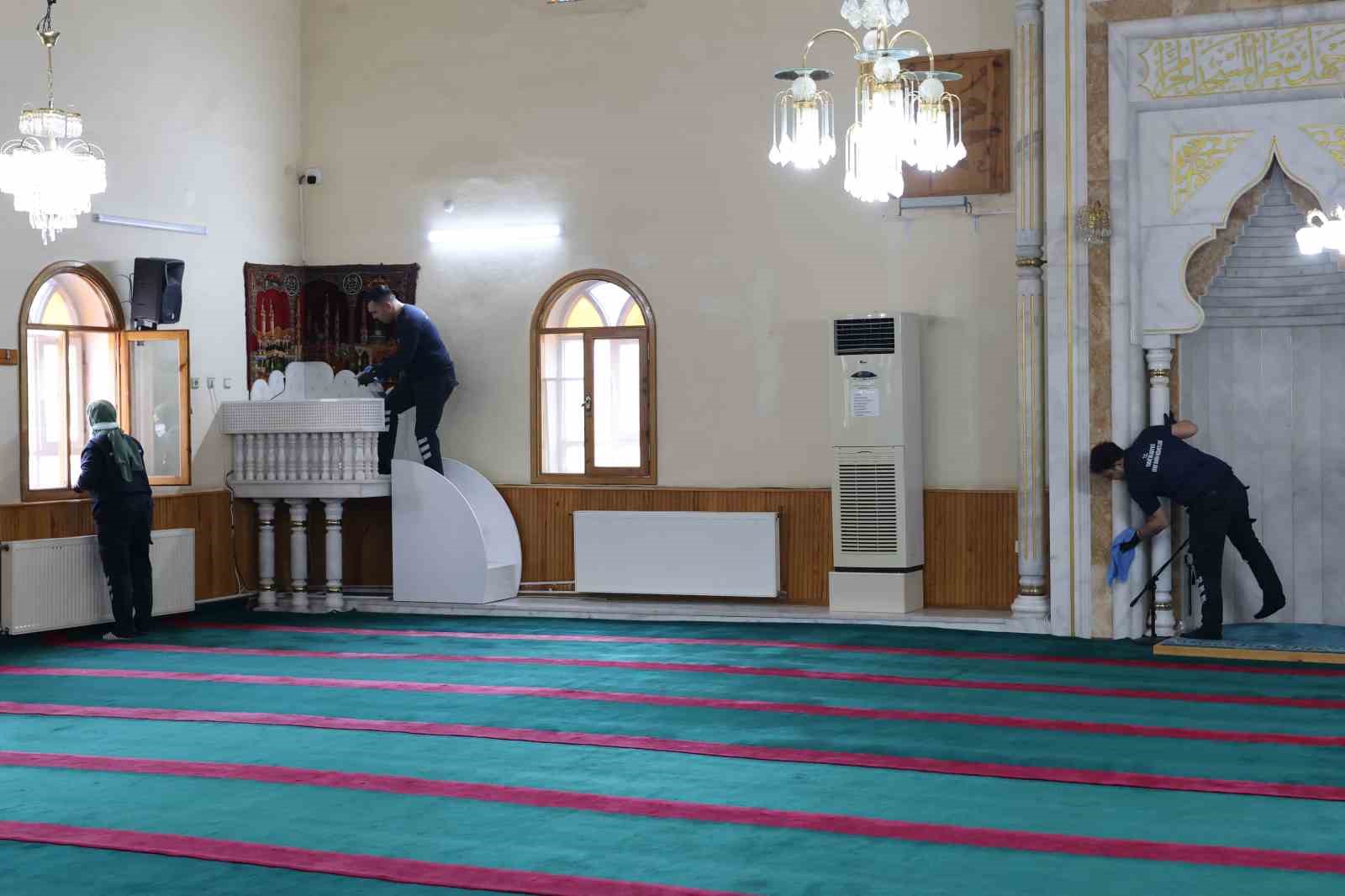 Tokat’ta ibadethaneler Ramazan’a hazırlandı
