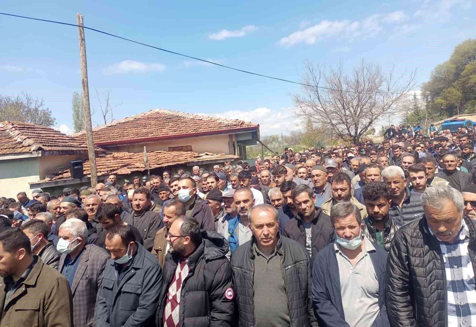 Tokat’ta KKKA tedbiri, cenaze namazı araç başında kılındı
