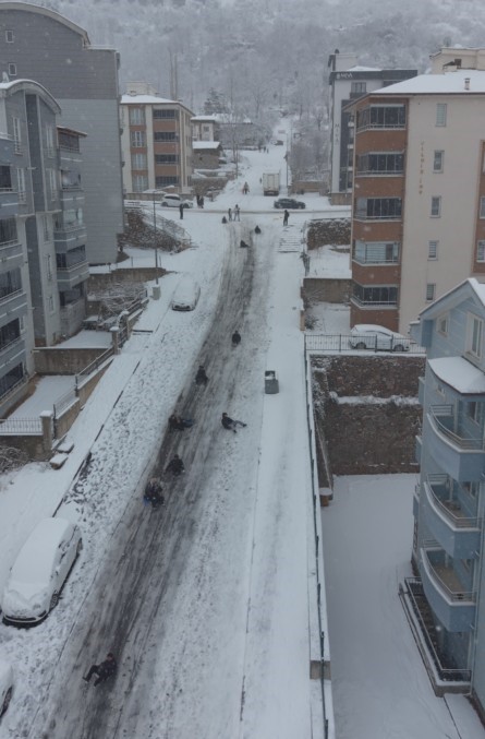 Tokat’ta ’ölümüne’ kar eğlencesi
