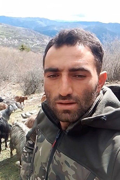 Tokat’ta yaylada kışın ayazında türküleriyle ısınan çoban, baharı da türküyle karşıladı
