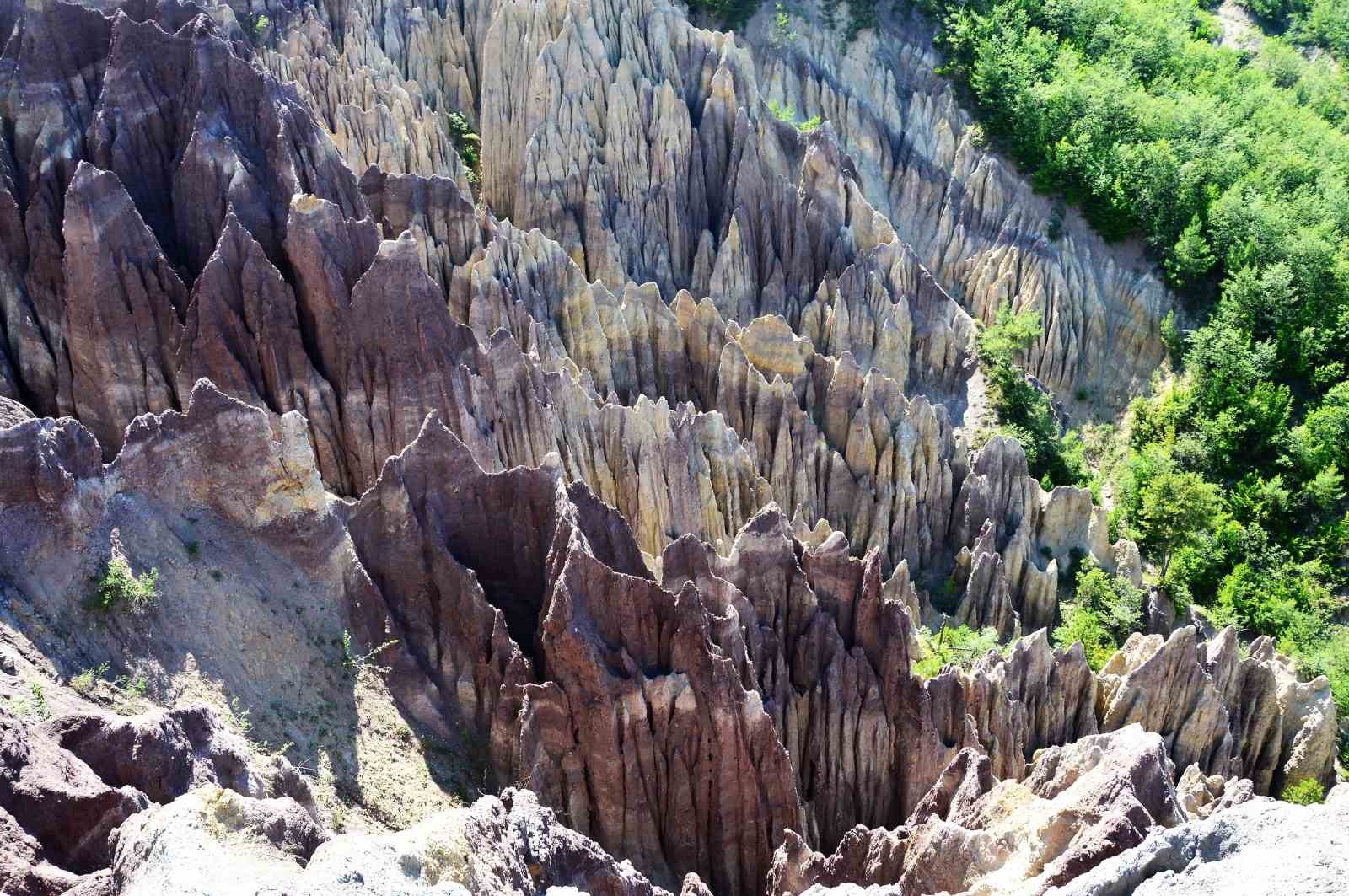 Tokat’taki Dilim Kayalar Tabiat Anıtı olarak tescillendi
