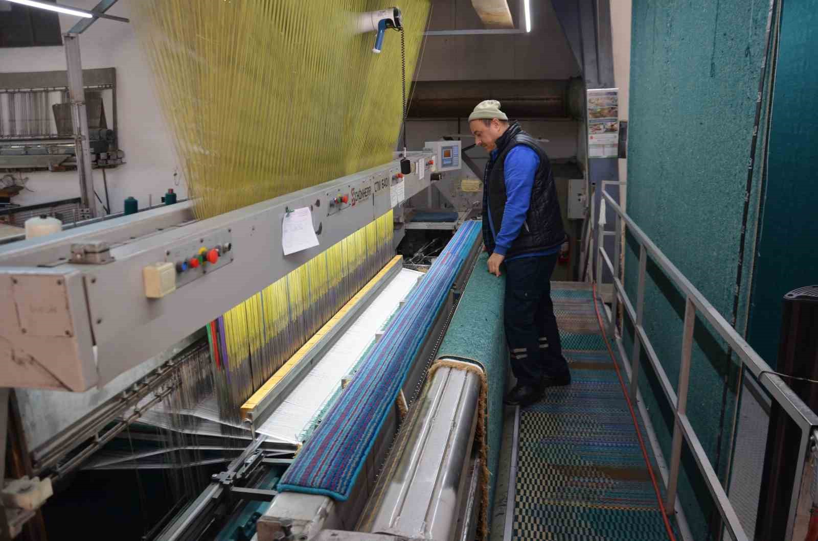 Tokyo Camii’nin halıları 26 yıl sonra yeniden Demirci’de dokundu
