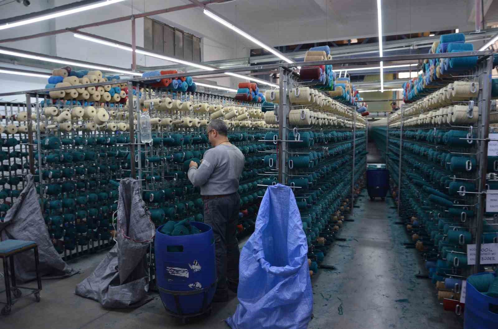 Tokyo Camii’nin halıları 26 yıl sonra yeniden Demirci’de dokundu
