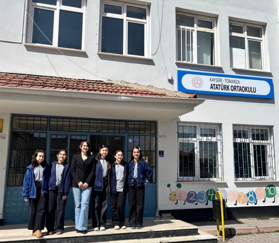 Tomarza Atatürk Ortaokulu Kayseri birincisi oldu
