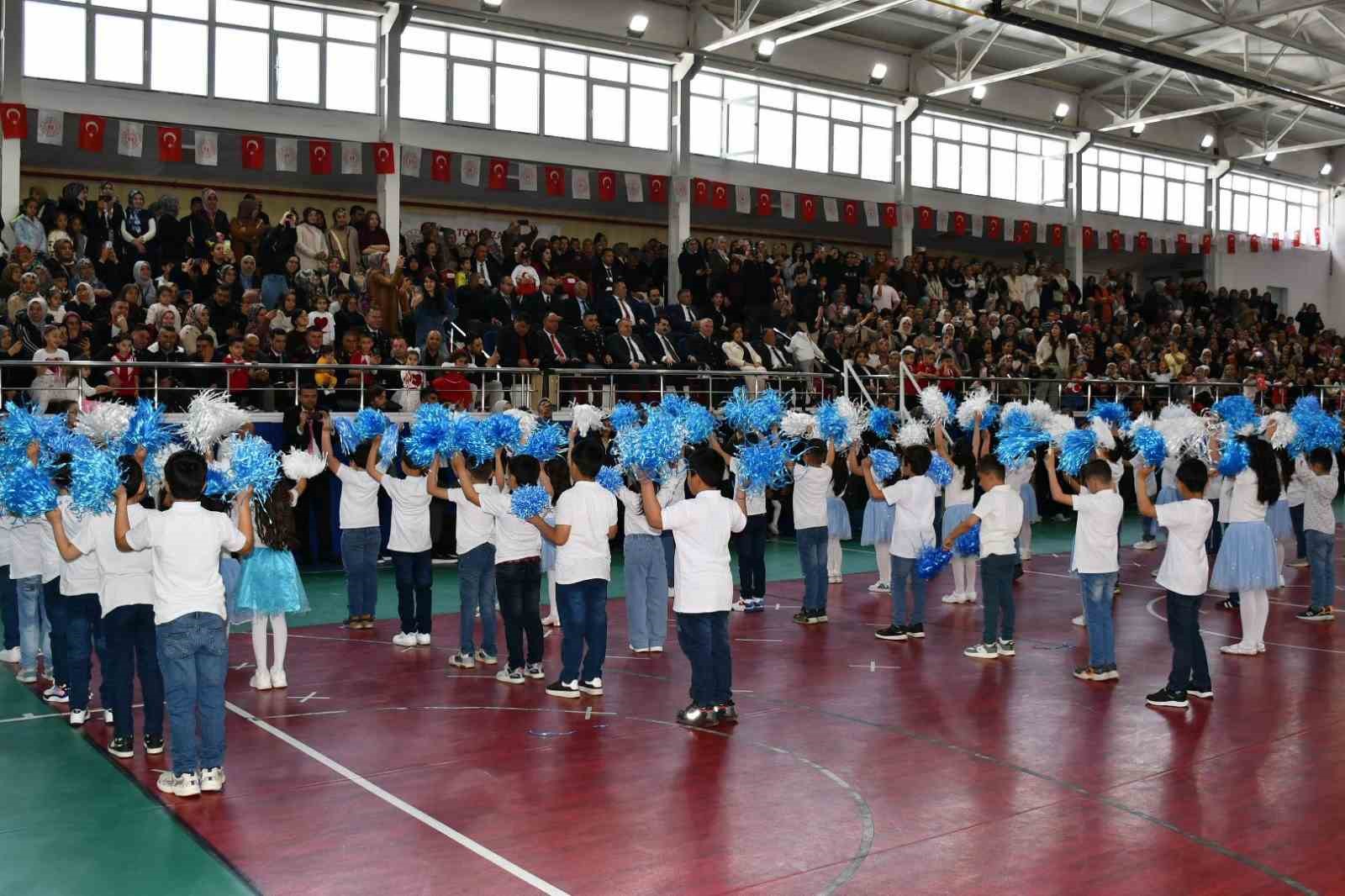 Tomarza’da 23 Nisan coşkusu
