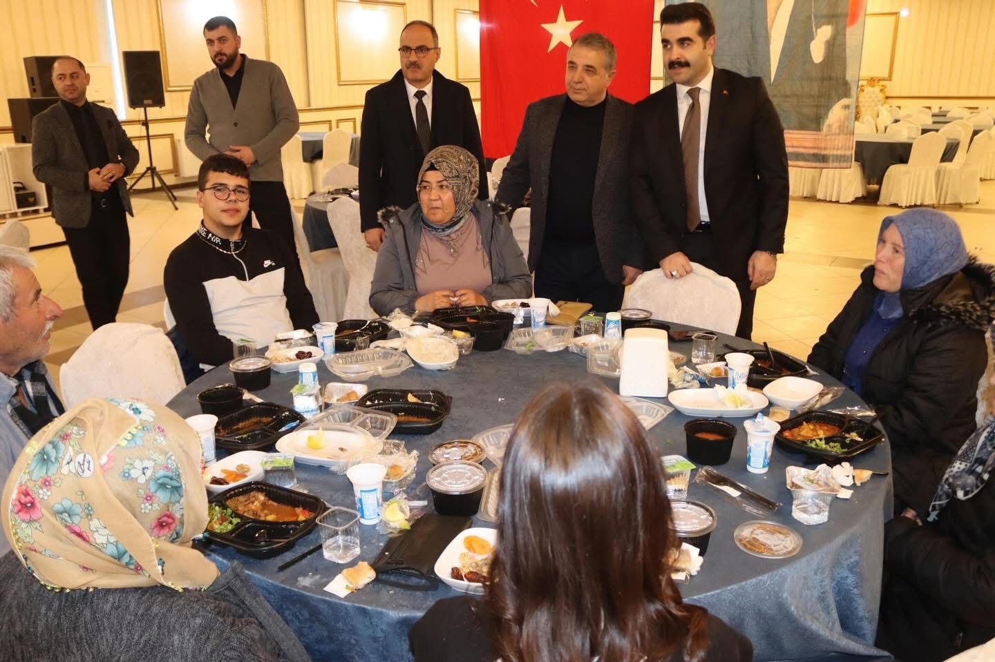 Tomarza’da Dünya Yetimler Günü’nde anlamlı iftar

