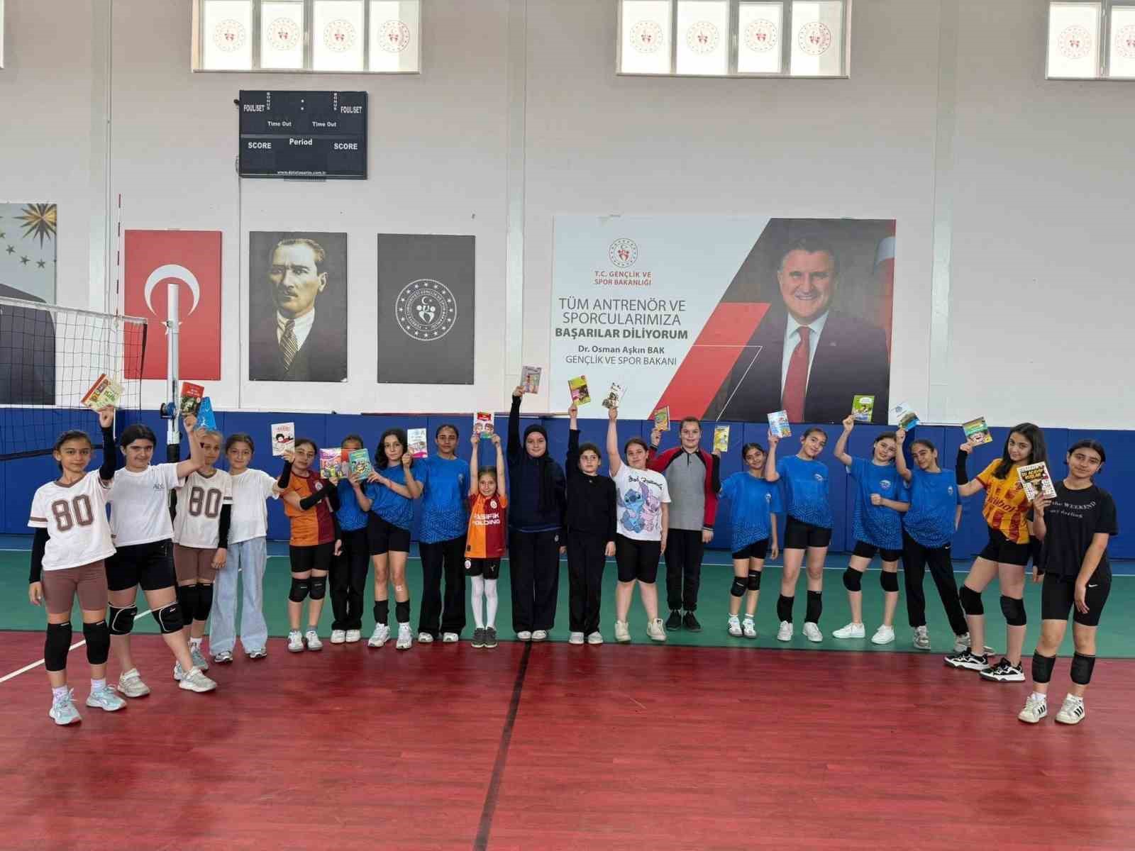 Tomarza’da spor ve kitap bir arada
