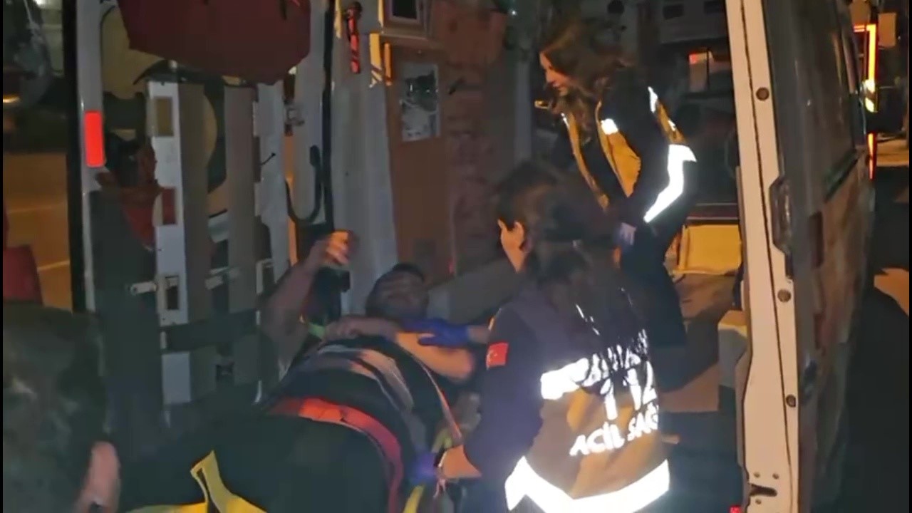 Tophane surlarında korku dolu anlar, 4 saat ikna edilmeye çalışıldı, düştü yaralandı
