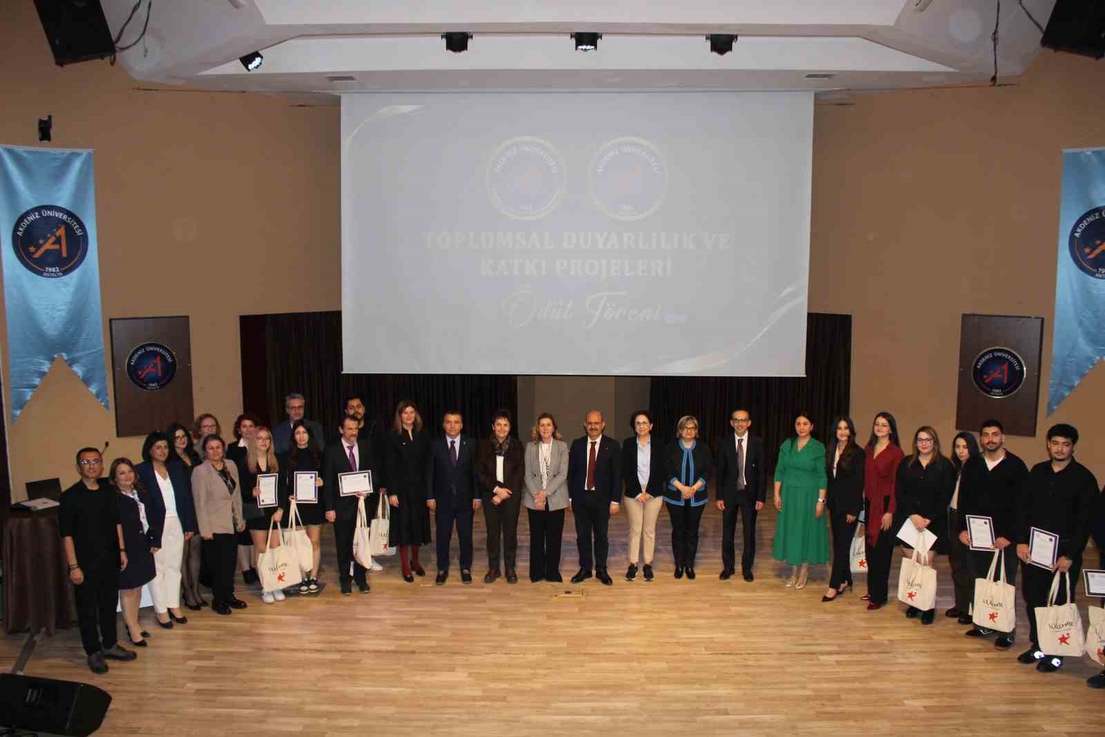 Toplumsal Duyarlılık ve Katkı Projeleri’nde Spor Bilimleri Fakültesi birinci oldu
