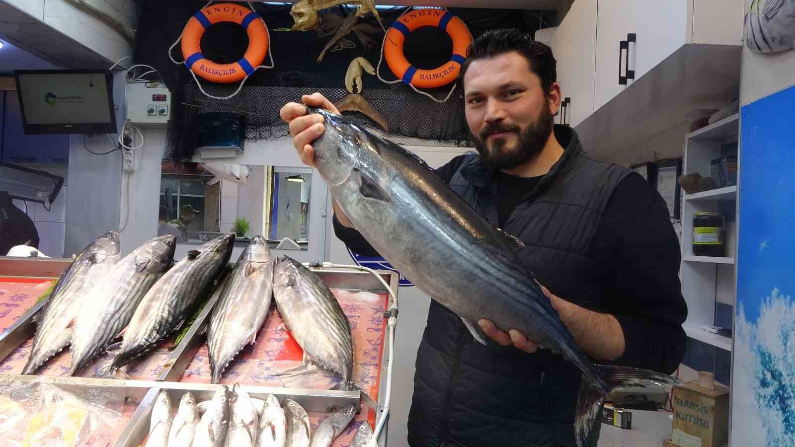 Torik tezgahlara geç geldi ama yüzleri güldürüdü

