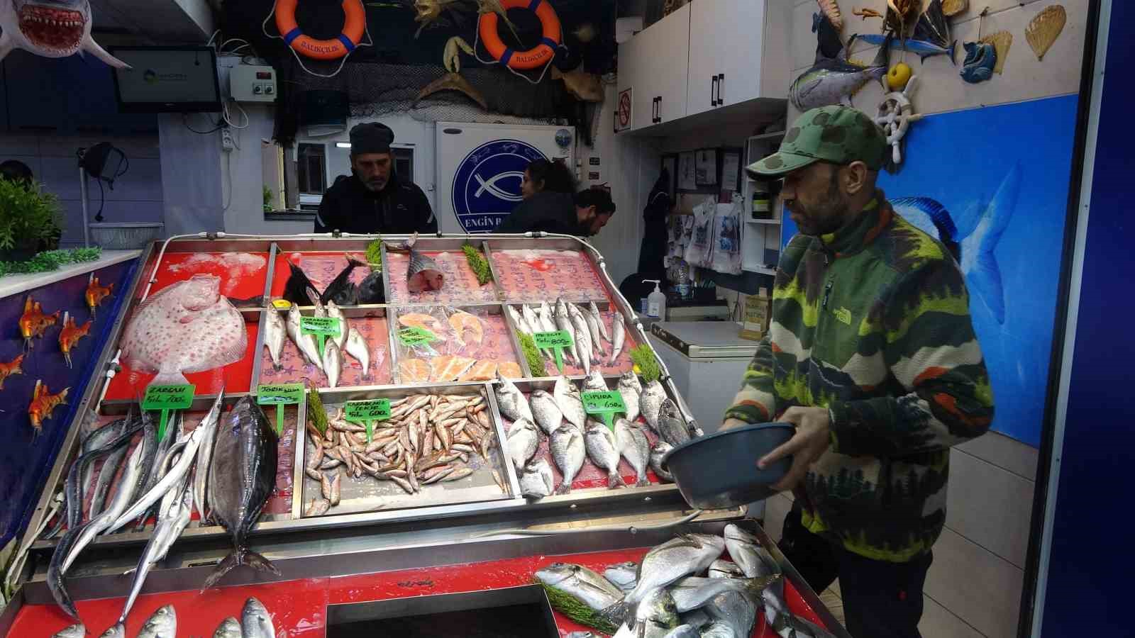 Torik tezgahlara geç geldi ama yüzleri güldürüdü
