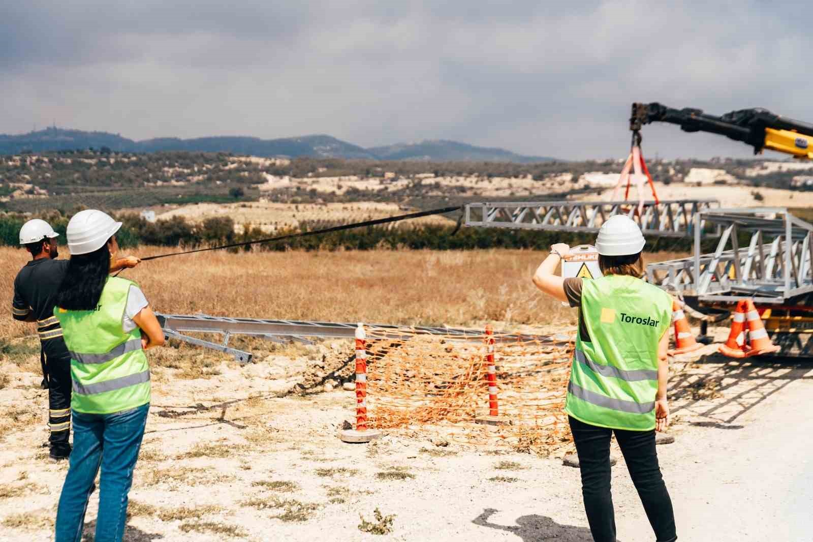 Toroslar EDAŞ, Hatay’da kış hasarlarını fırsata çevirdi
Toroslar EDAŞ, Hatay’da kış hasarlarını fırsata çevirdi
