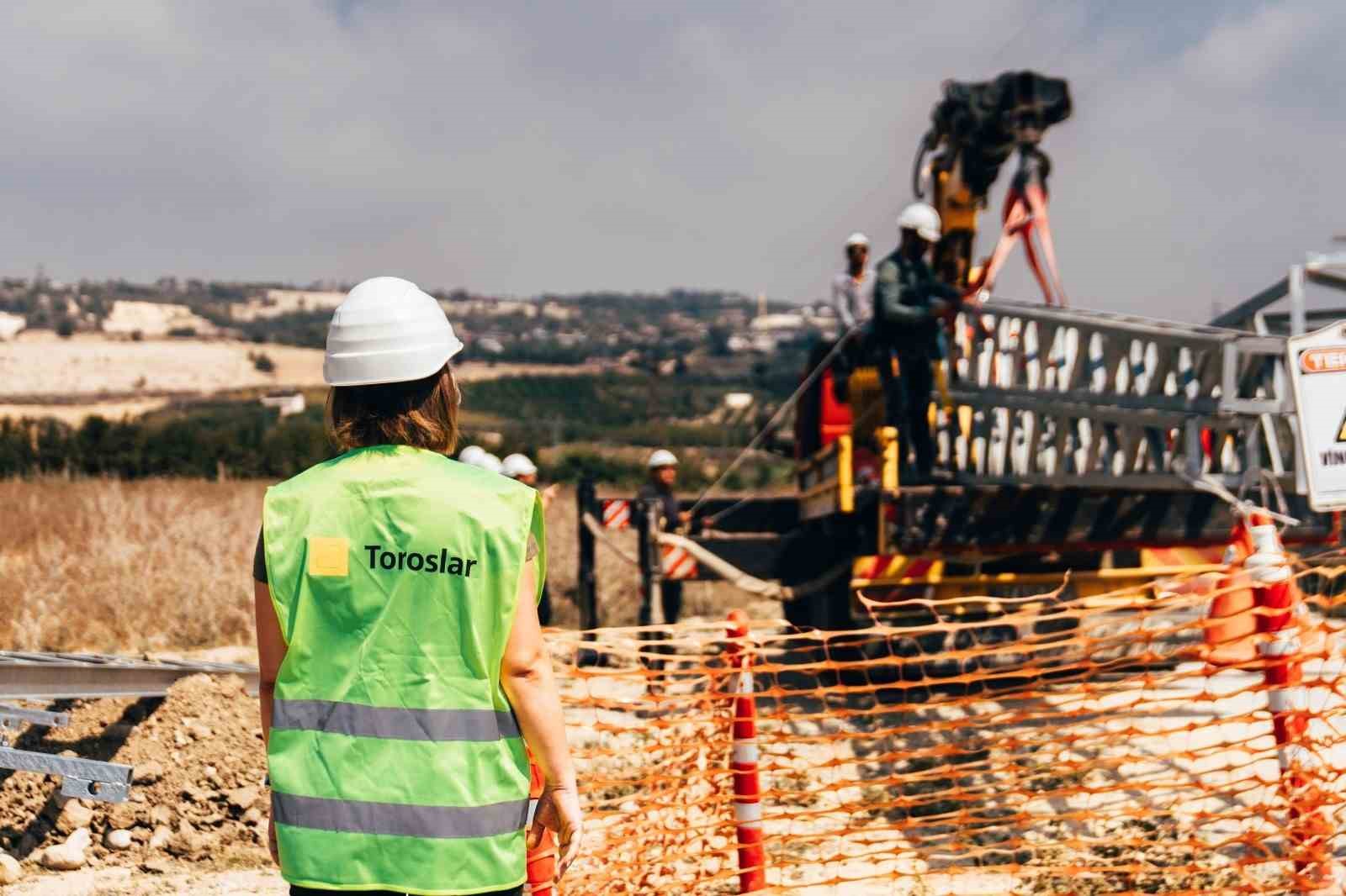 Toroslar EDAŞ, Hatay’da kış hasarlarını fırsata çevirdi
Toroslar EDAŞ, Hatay’da kış hasarlarını fırsata çevirdi