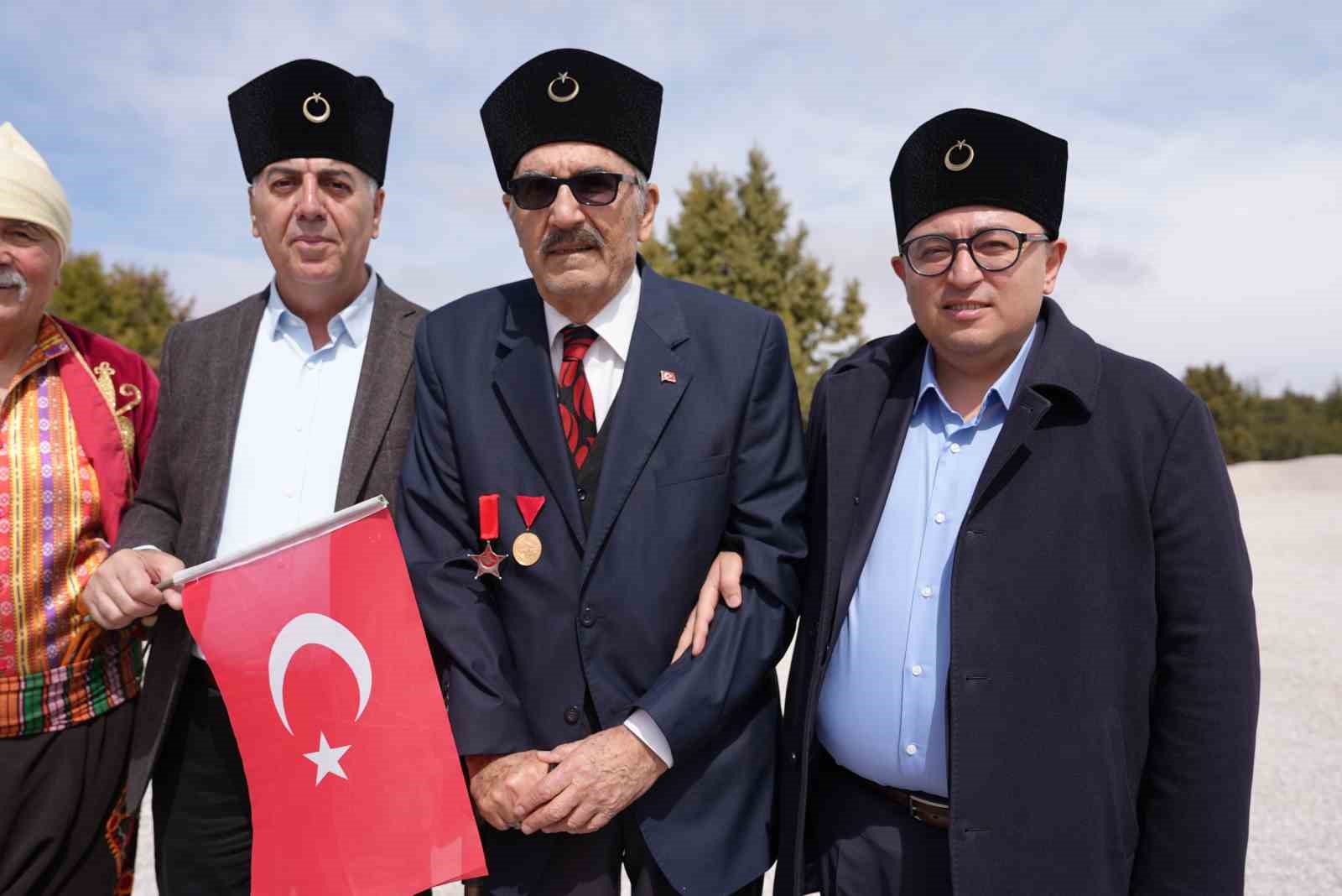 Torosların zirvesinde 106 yıl sonra milli mücadele ruhuyla yürüdüler
Torosların zirvesinde 106 yıl sonra milli mücadele ruhuyla yürüdüler