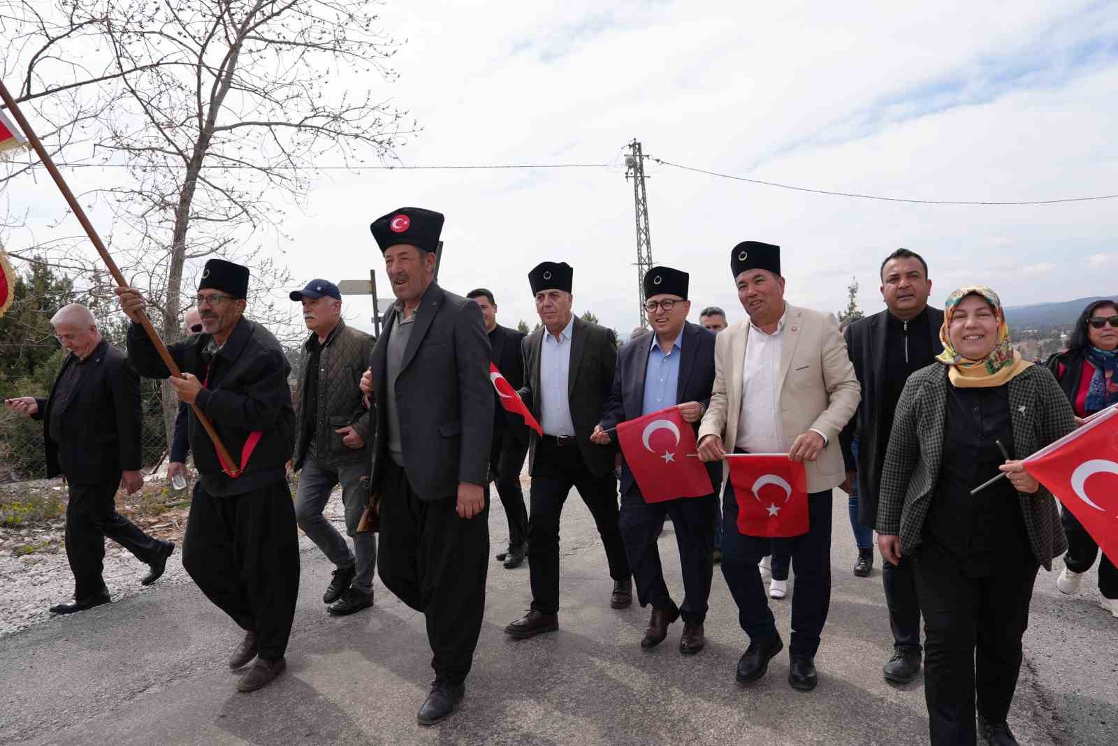 Torosların zirvesinde 106 yıl sonra milli mücadele ruhuyla yürüdüler
Torosların zirvesinde 106 yıl sonra milli mücadele ruhuyla yürüdüler