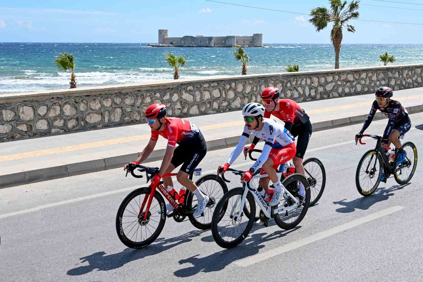 Tour of Mersin için geri sayım başladı: 5 kıta, 32 ülkeden sporcular Mersin’de buluşacak
Tour of Mersin için geri sayım başladı: 5 kıta, 32 ülkeden sporcular Mersin’de buluşacak